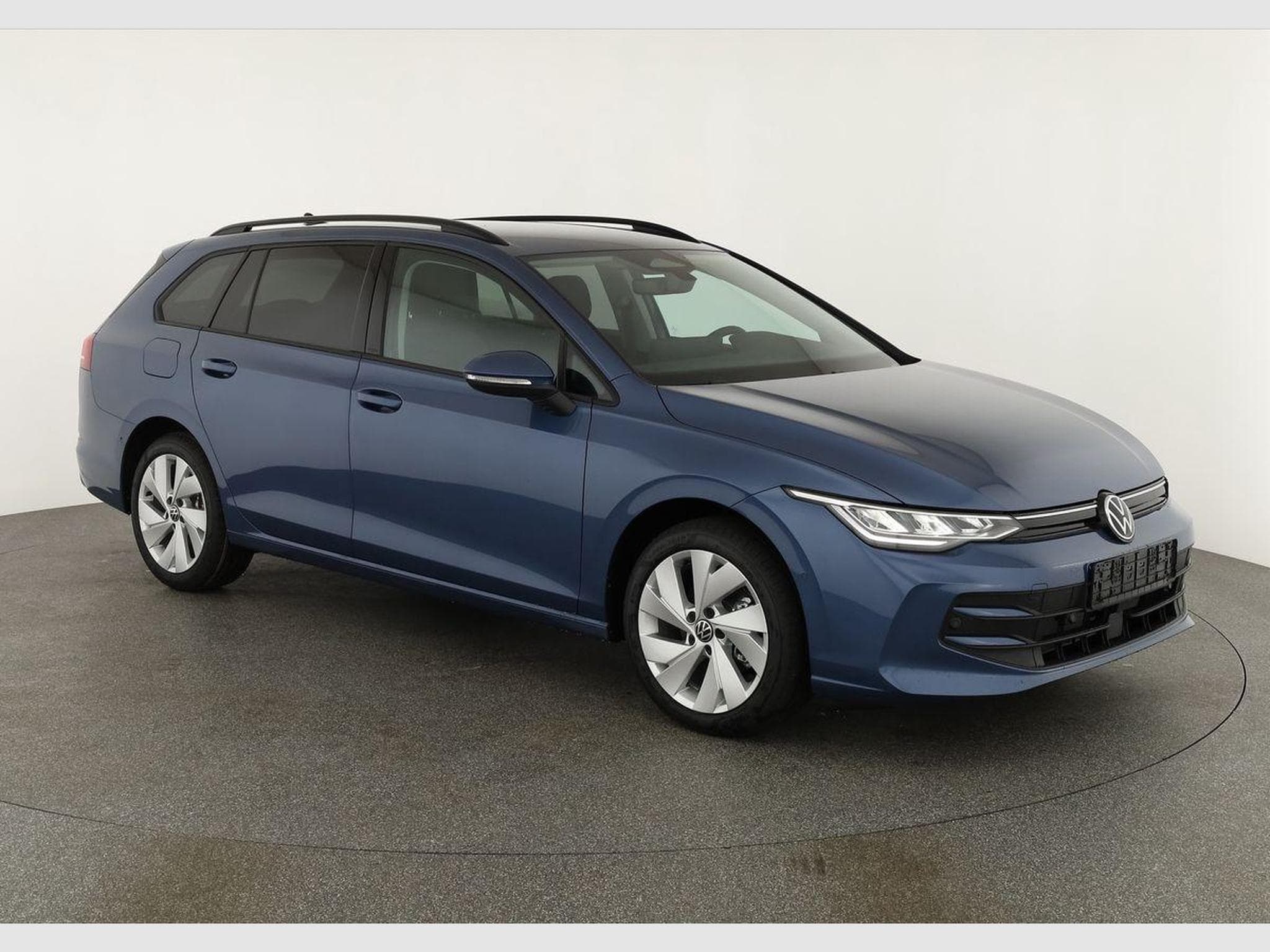 VW Golf Variant 1.5 eTSI 110 kW Life (2026) - Photo 1