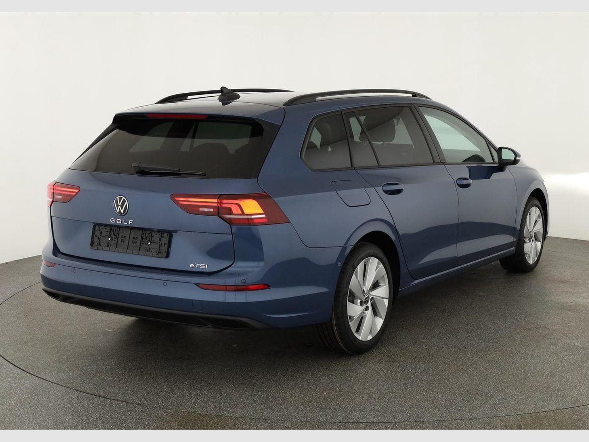 VW Golf Variant 1.5 eTSI 110 kW Life (2026) - Photo 2