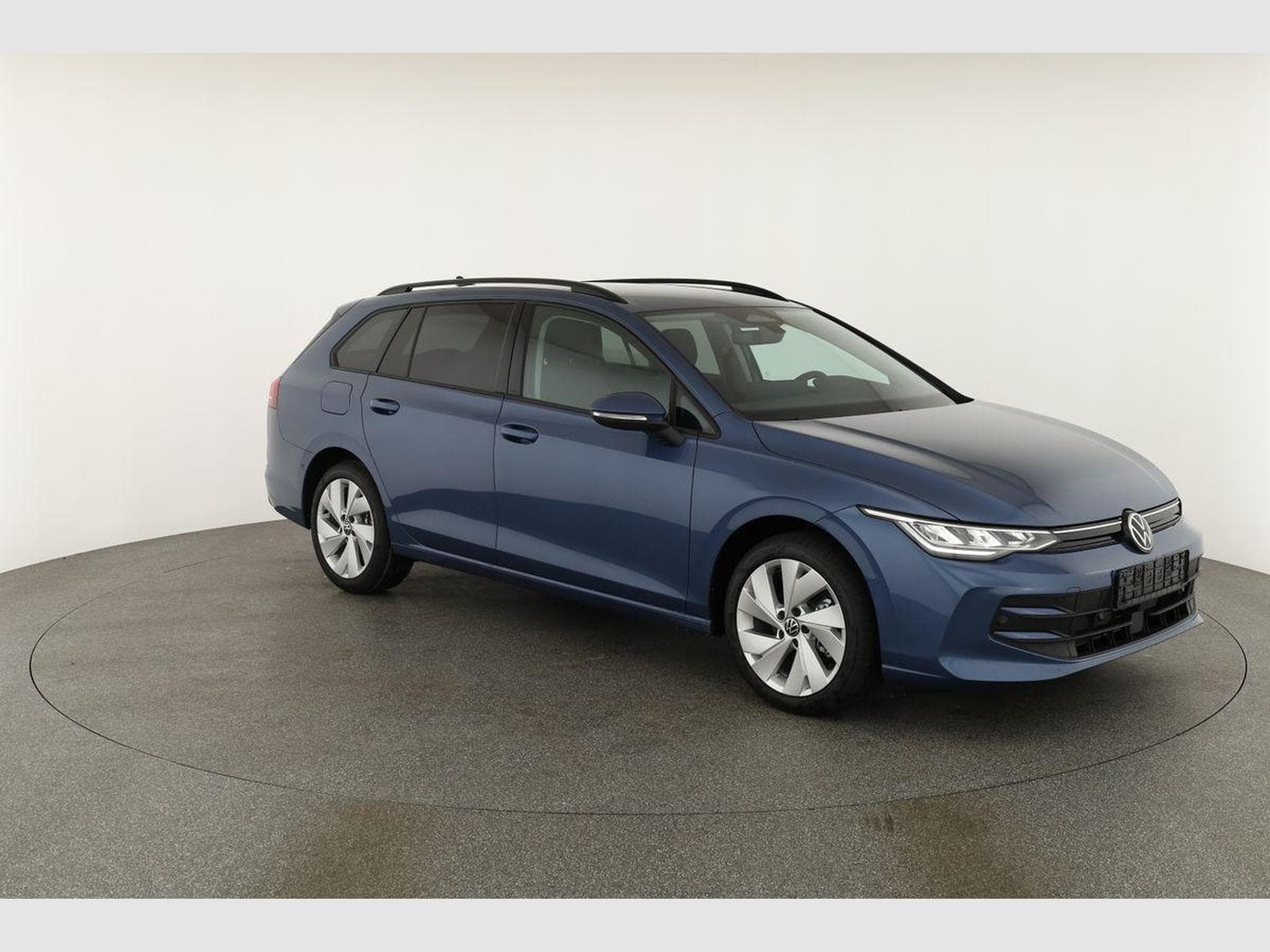 VW Golf Variant 1.5 eTSI 110 kW Life (2026) - Photo 23