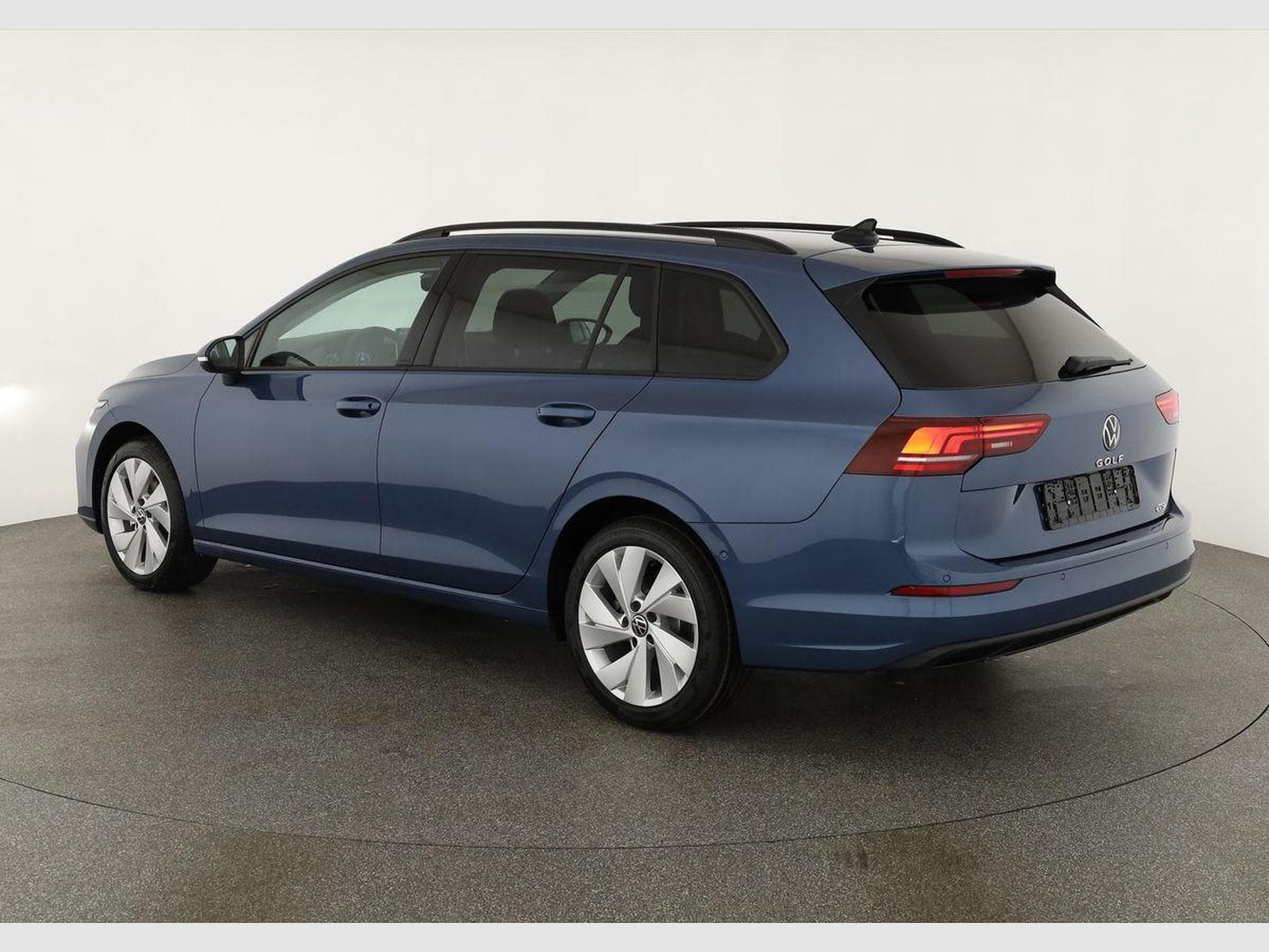 VW Golf Variant 1.5 eTSI 110 kW Life (2026) - Photo 3