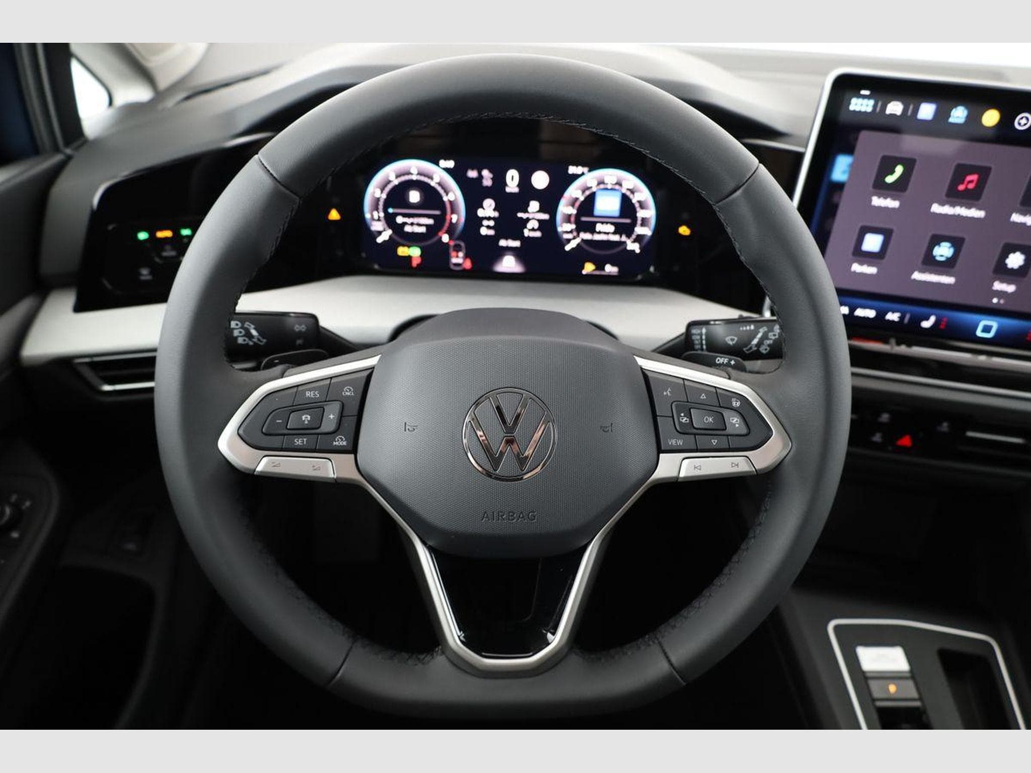 VW Golf Variant 1.5 eTSI 110 kW Life (2026) - Photo 5