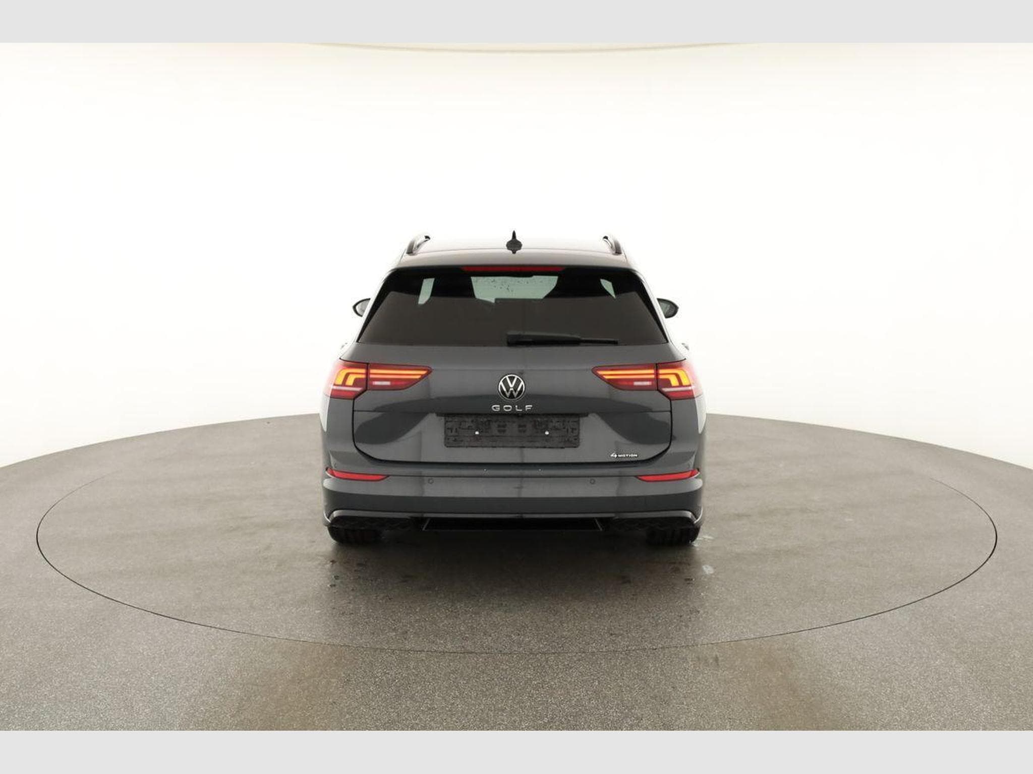 VW Golf Variant 2.0 TSI 150 kW 4Motion R-Line (2026) - Photo 16
