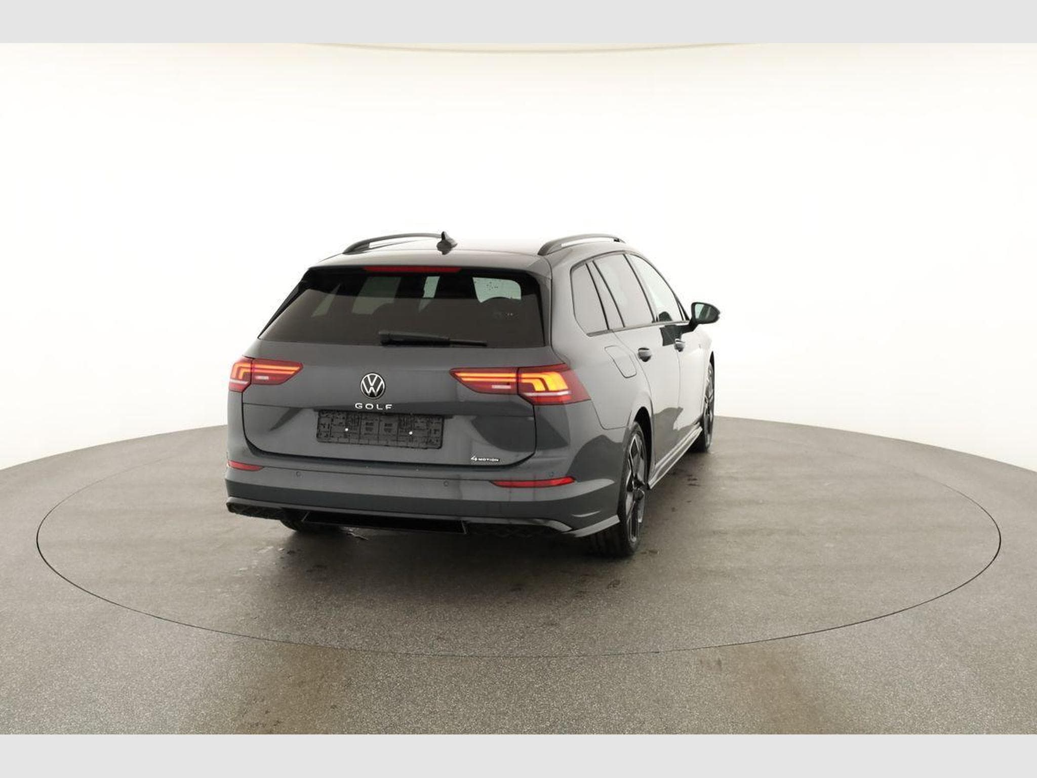 VW Golf Variant 2.0 TSI 150 kW 4Motion R-Line (2026) - Photo 17