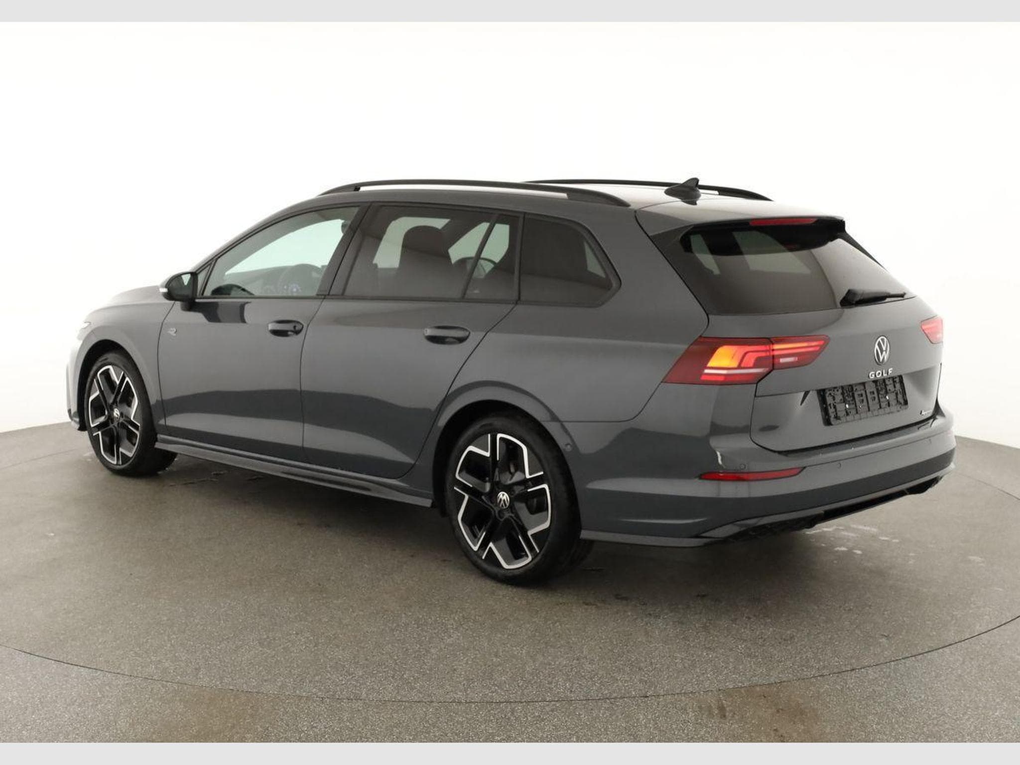 VW Golf Variant 2.0 TSI 150 kW 4Motion R-Line (2026) - Photo 3