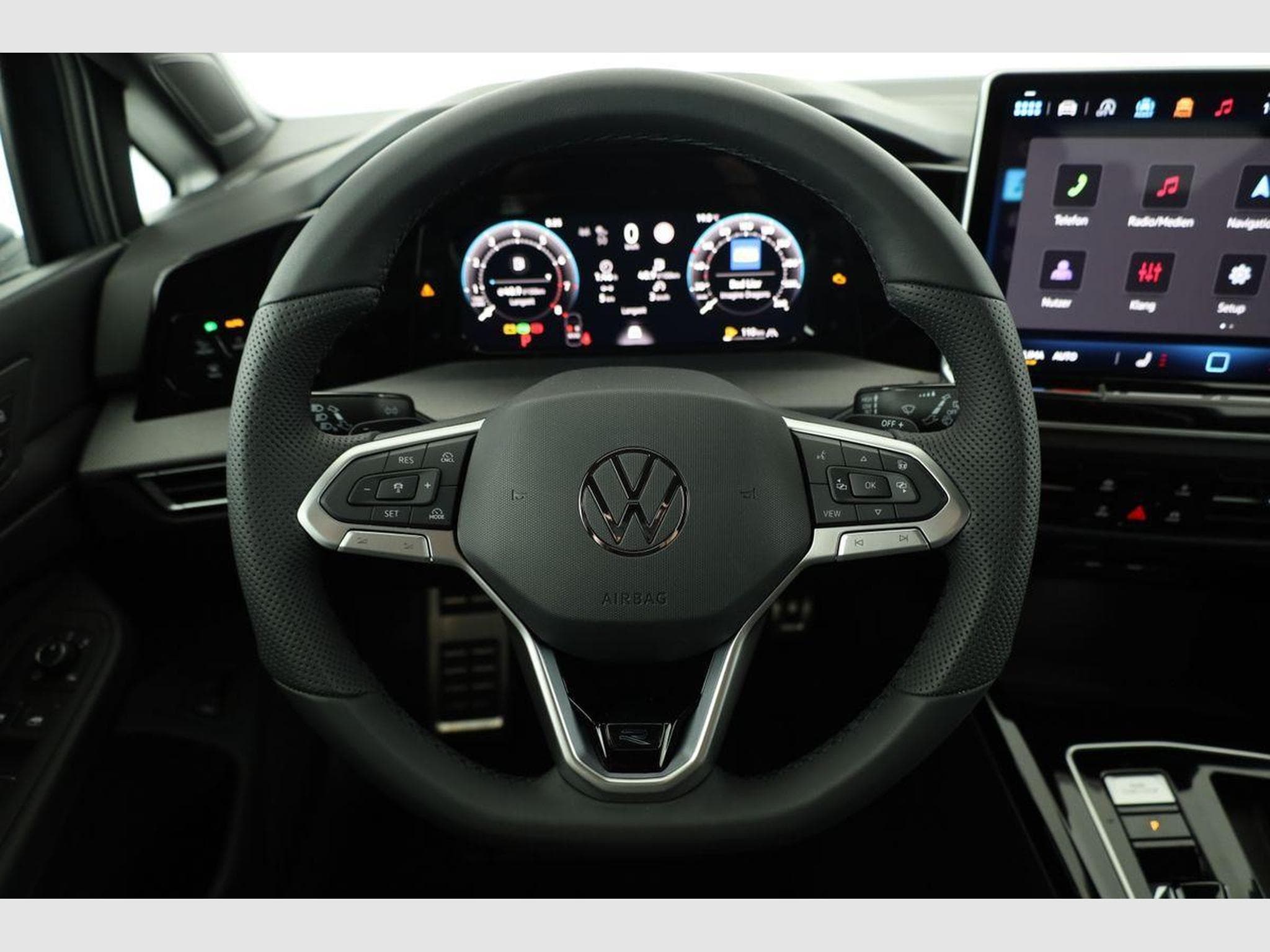 VW Golf Variant 2.0 TSI 150 kW 4Motion R-Line (2026) - Photo 5