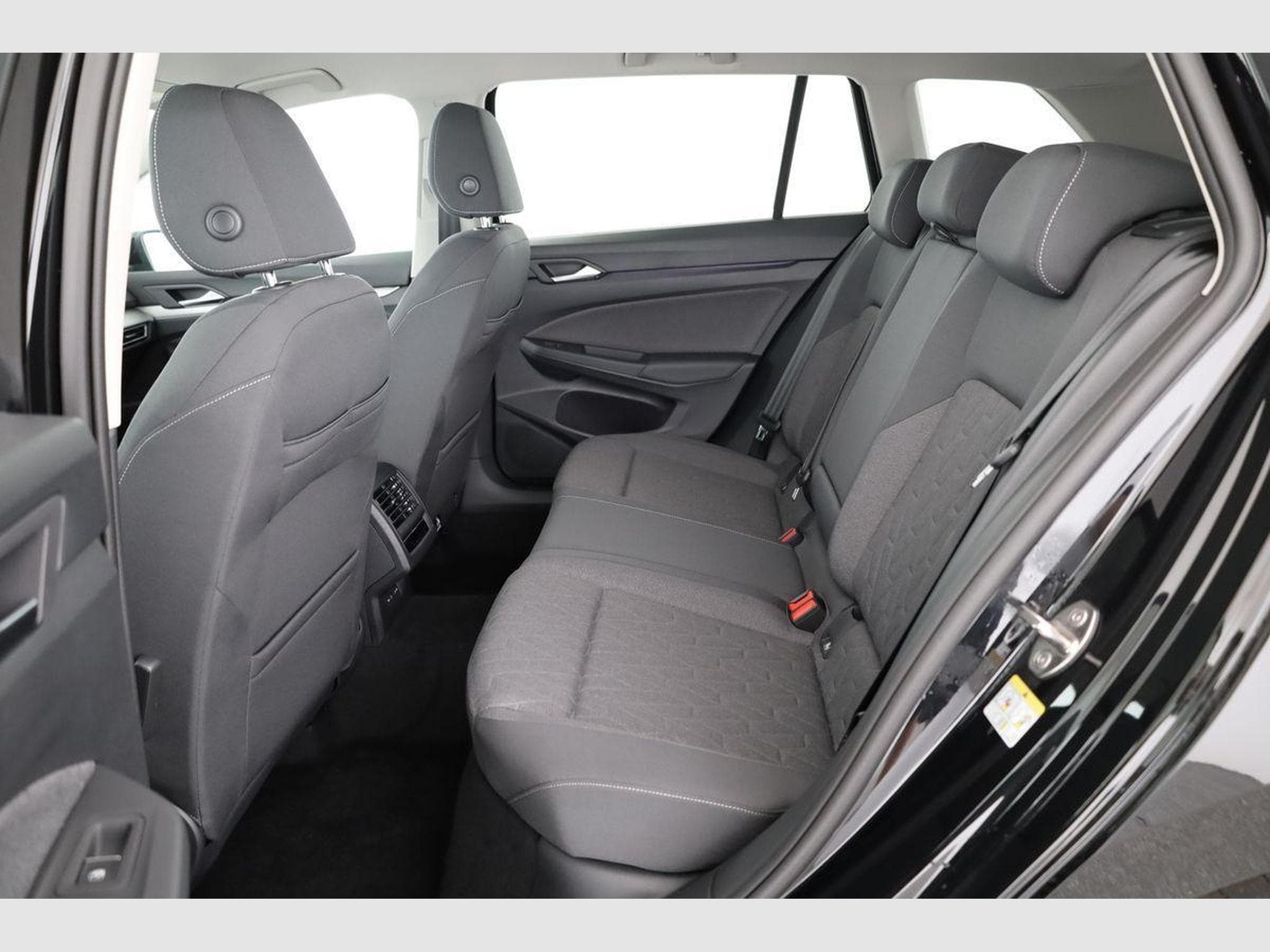 VW Golf Variant 1.5 TSI 110 kW (2026) - Photo 10