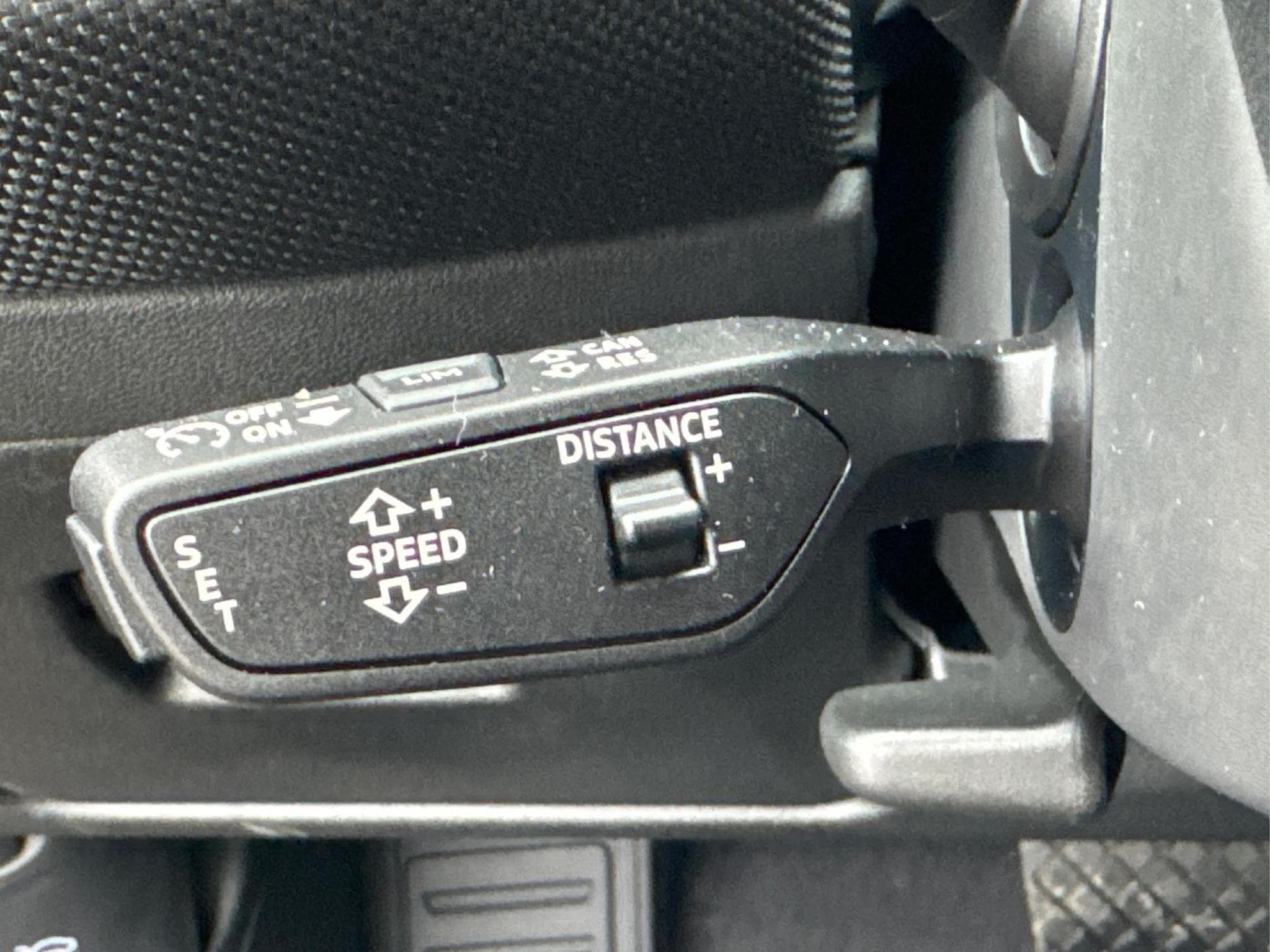 Audi A5 Avant Basis (2025) - Photo 21