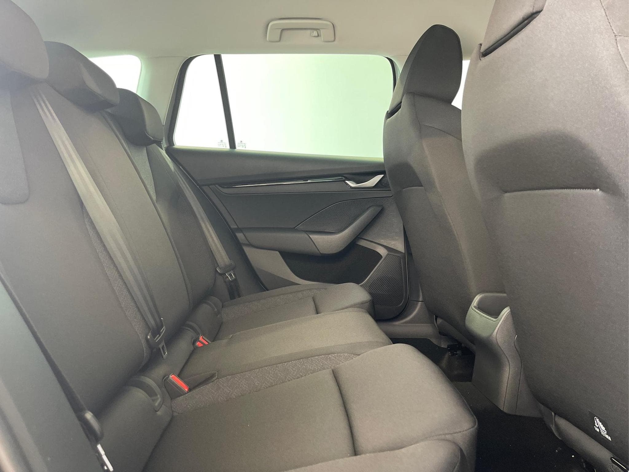 Skoda Octavia Essence (2026) - Photo 15