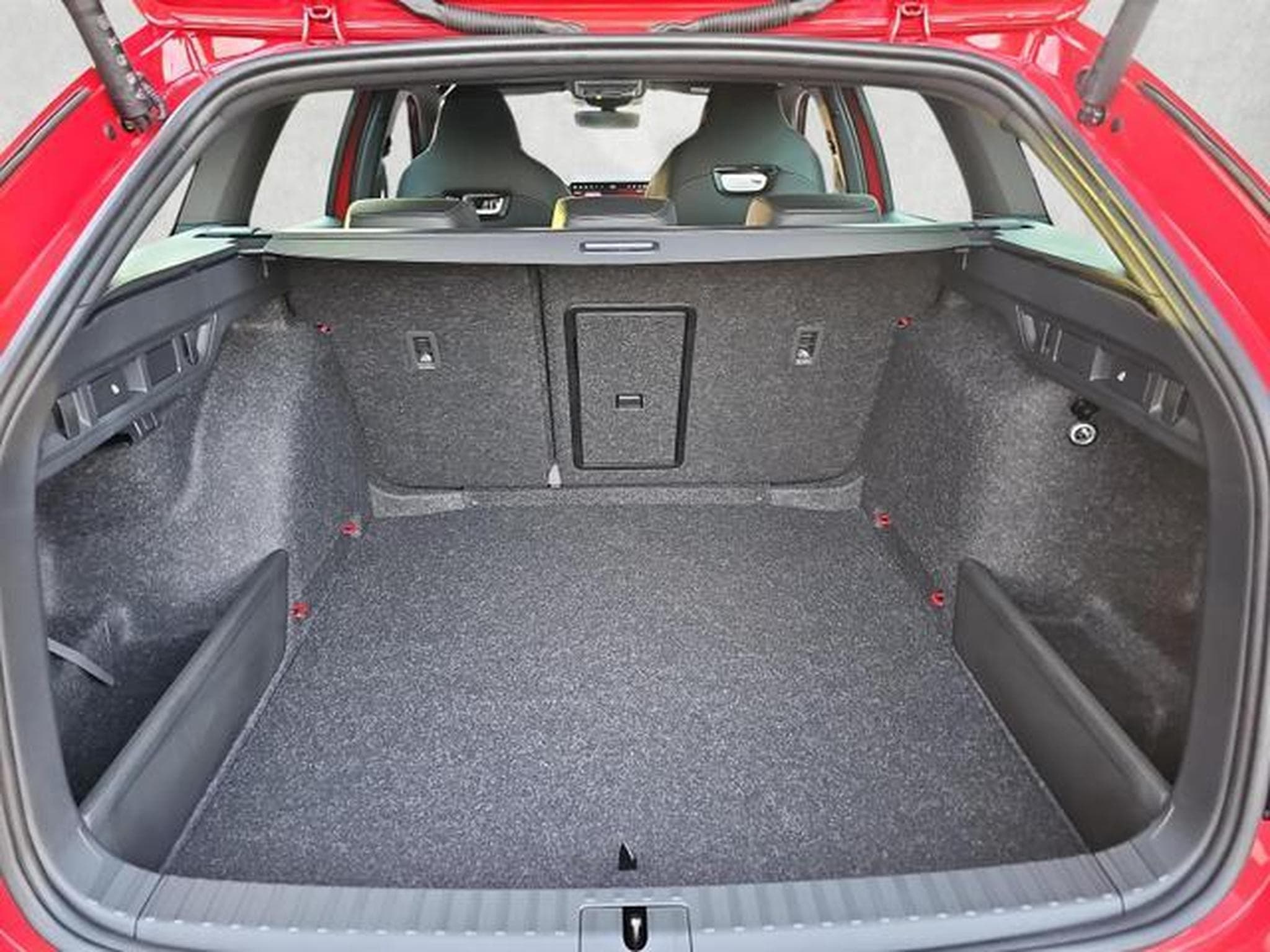 Skoda Octavia 1.5 TSI mHEV 110 kW Sportline (2025) - Photo 1