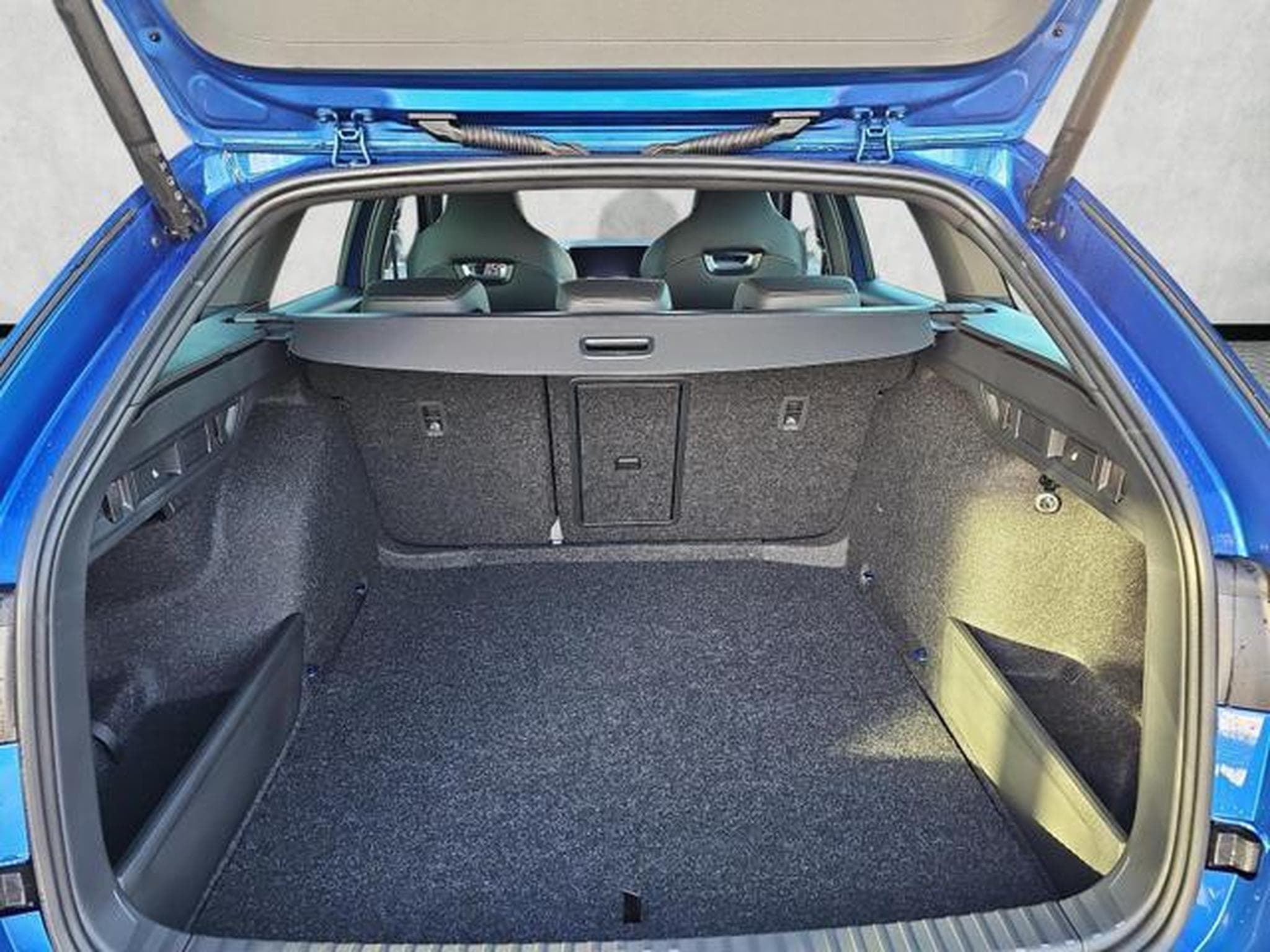 Skoda Octavia 1.5 TSI mHEV 110 kW Sportline (2025) - Photo 1