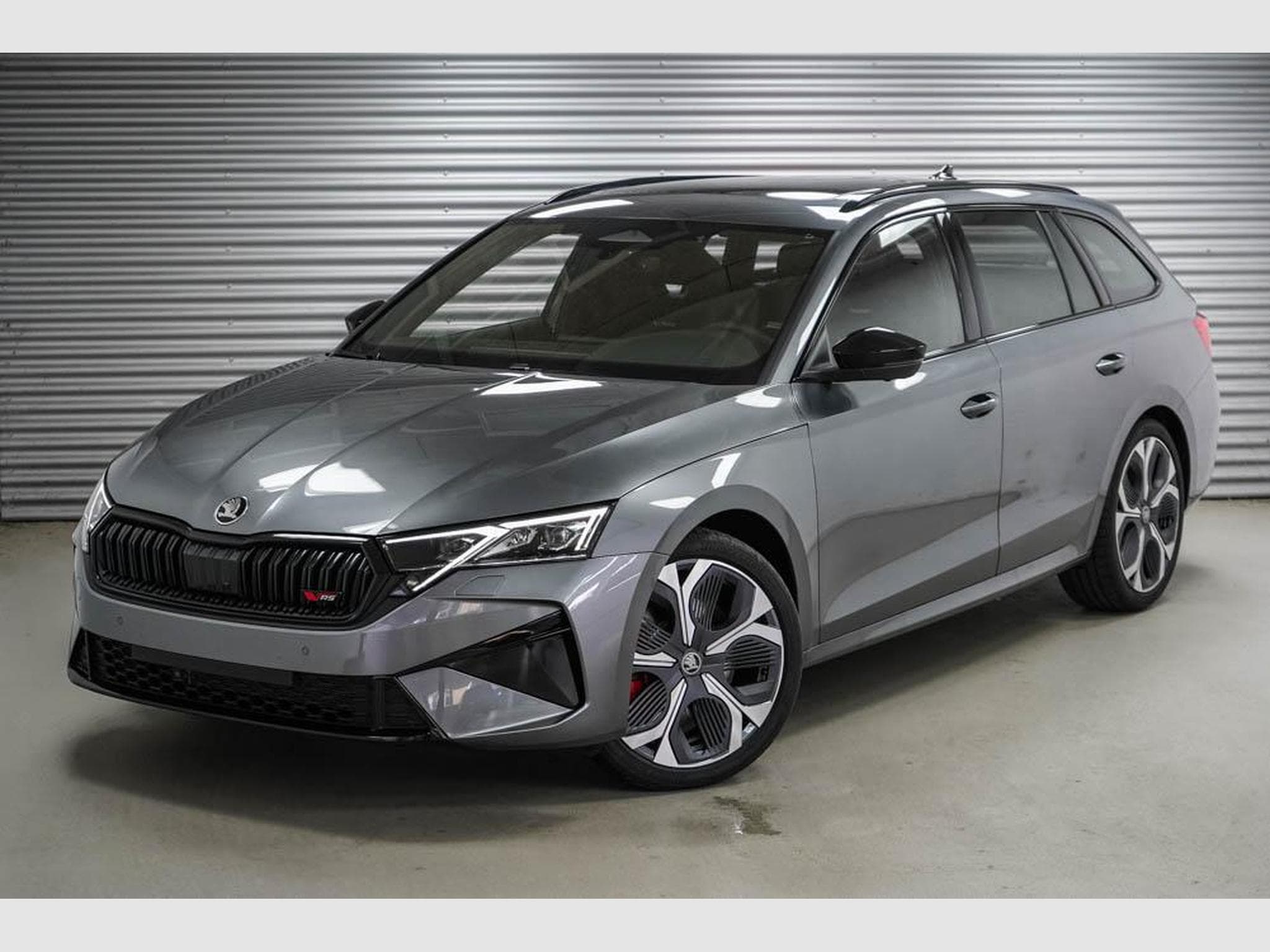 Skoda Octavia Kombi 2,0 TSI (2025) - Photo 1