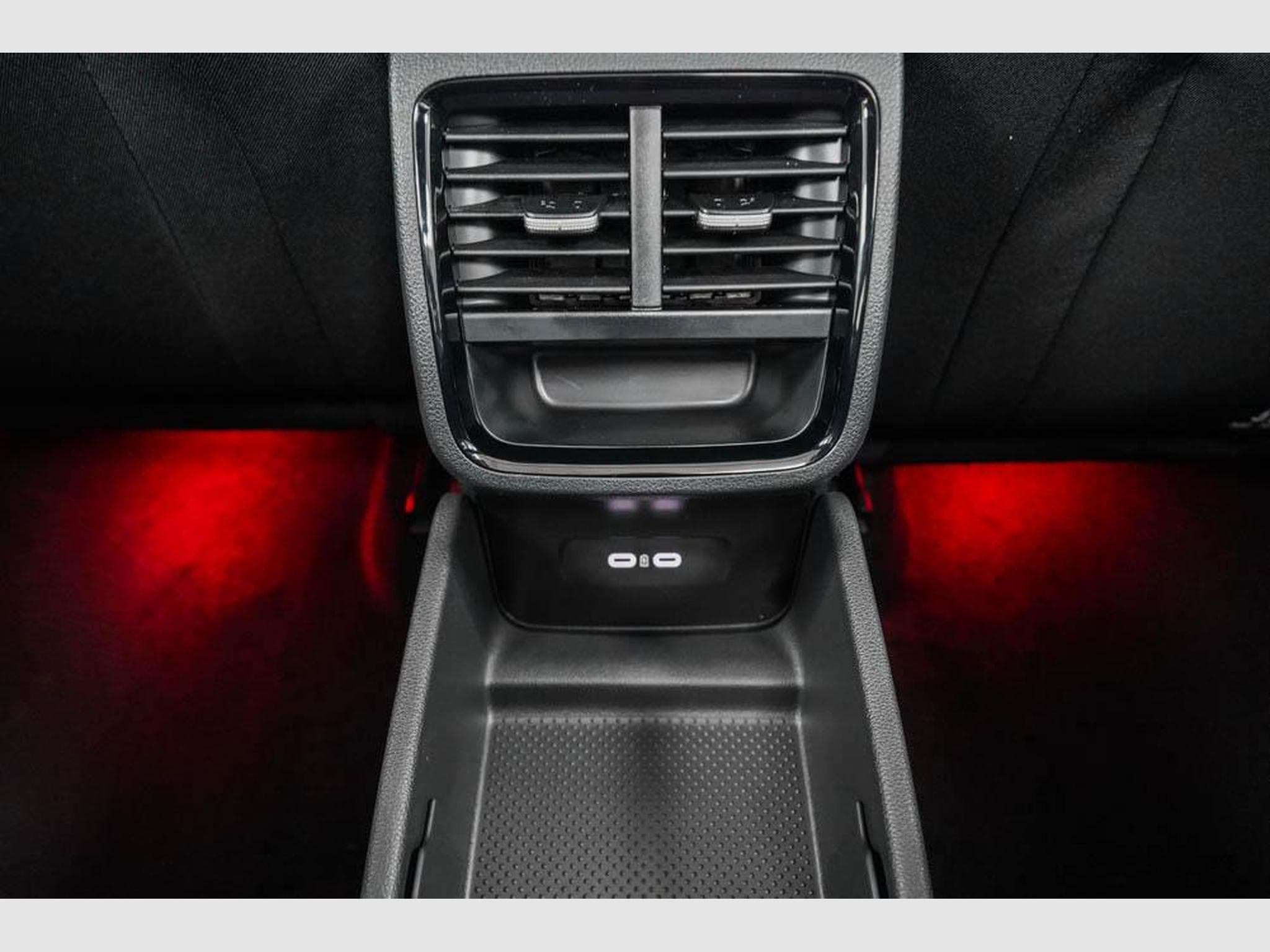 Skoda Octavia Kombi 2,0 TSI (2025) - Photo 17