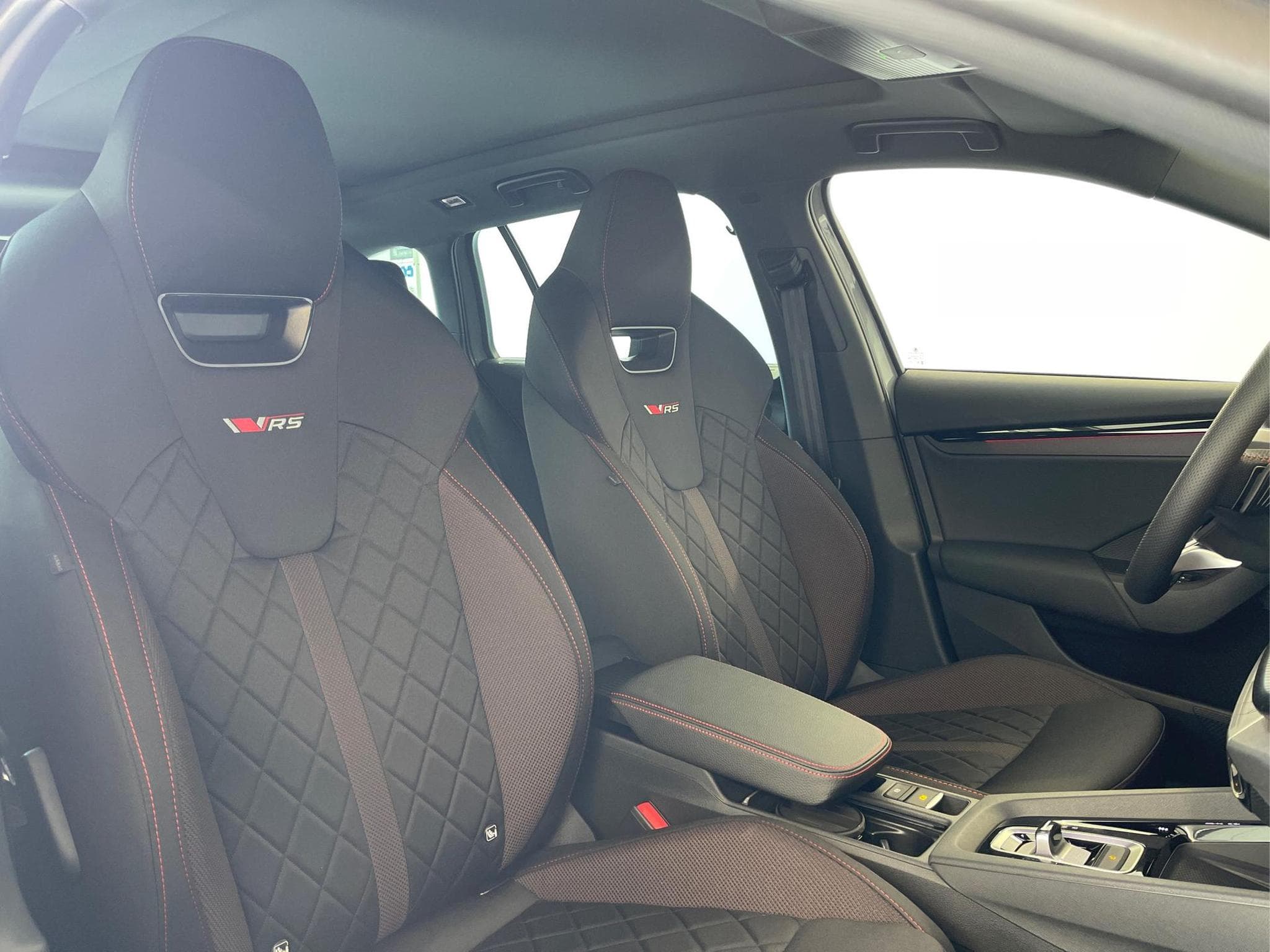 Skoda Octavia RS (2026) - Photo 16