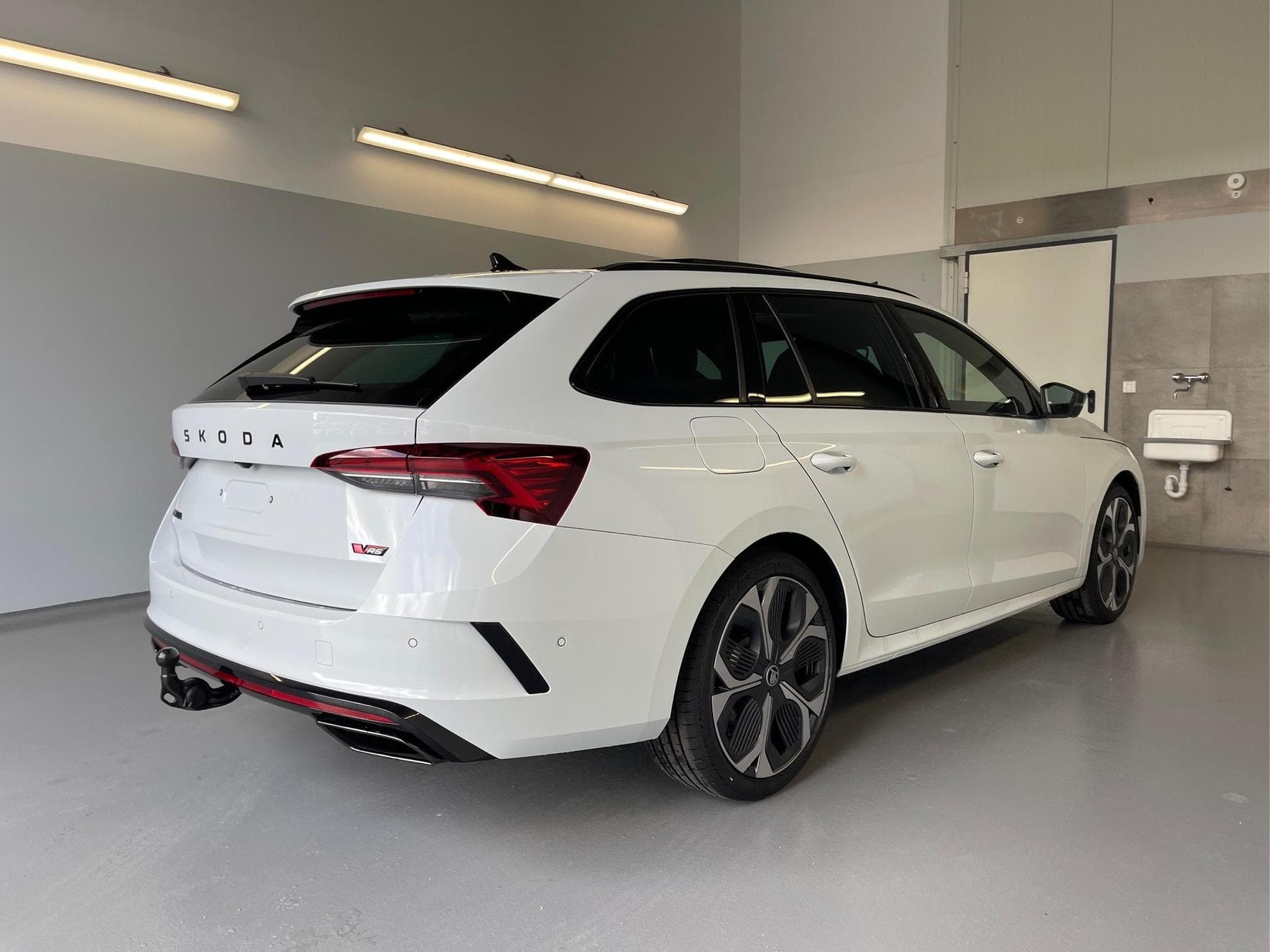 Skoda Octavia RS (2026) - Photo 4