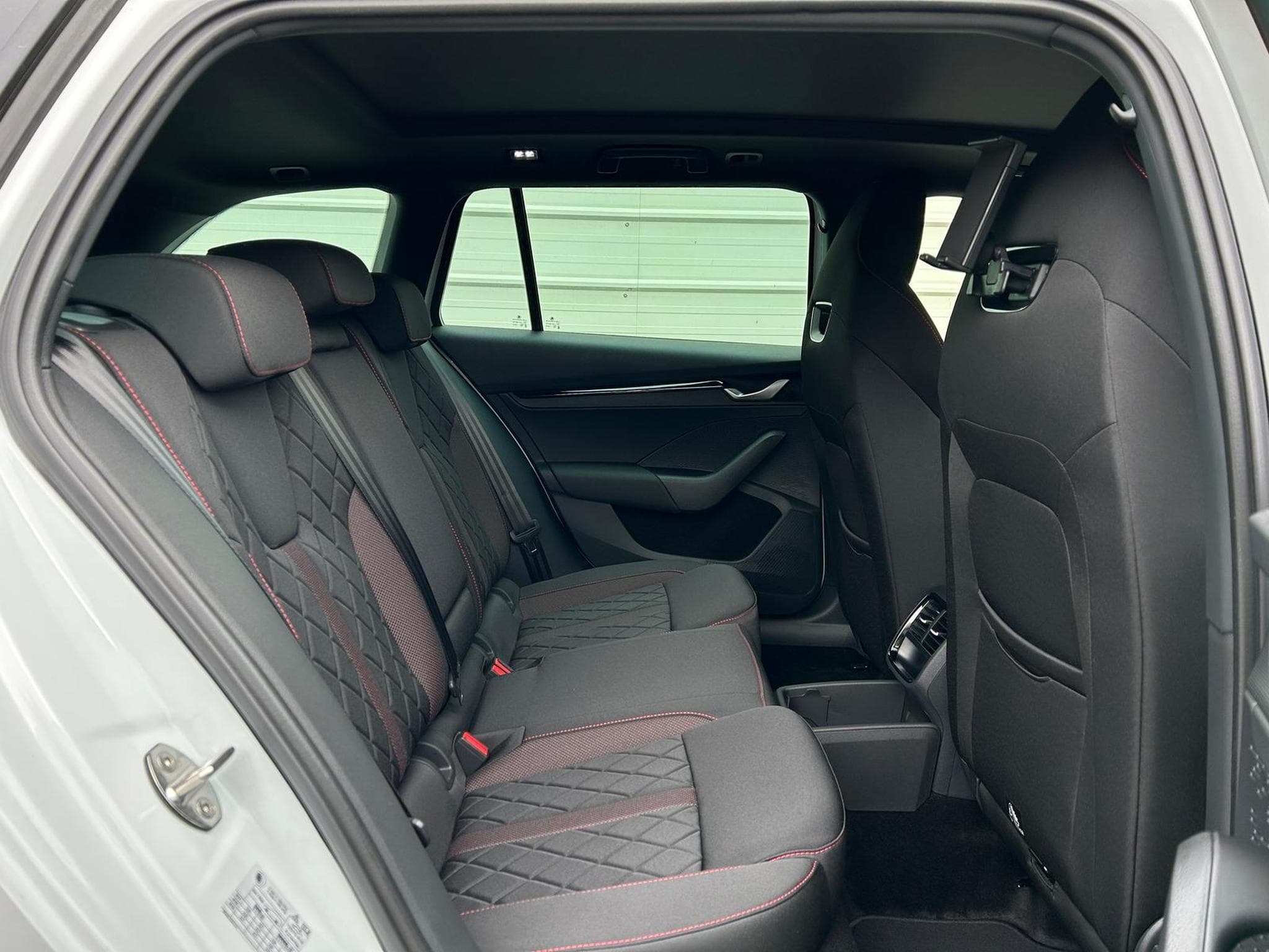 Skoda Octavia RS (2026) - Foto 14