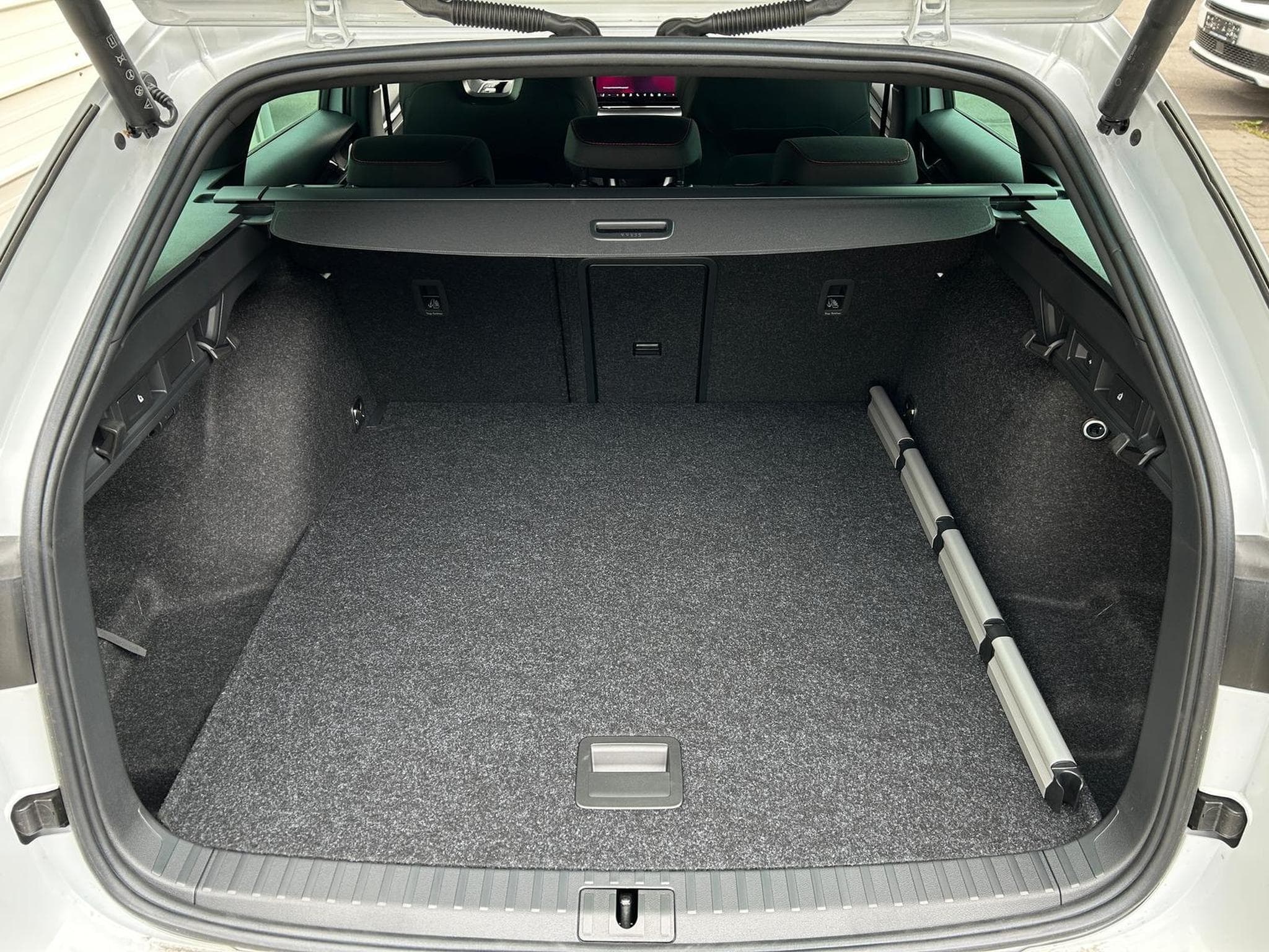 Skoda Octavia RS (2026) - Foto 16