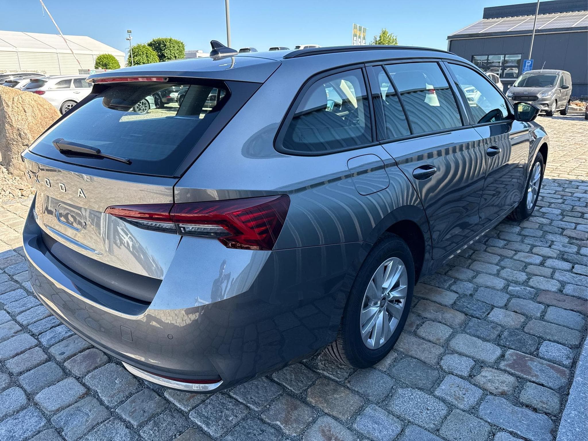 Skoda Octavia Selection 2,0 TDI (2026) - Foto 6