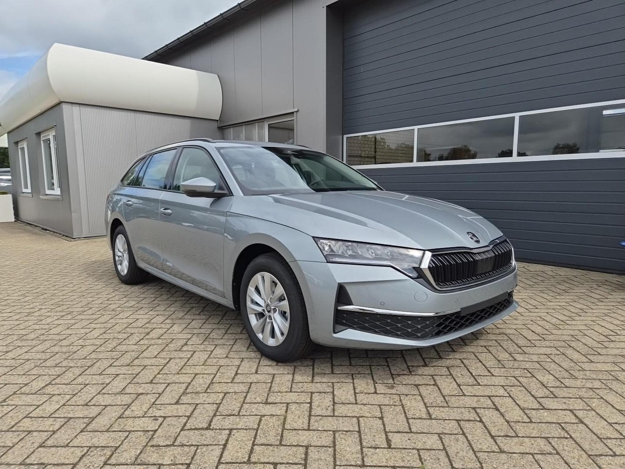 Skoda Octavia 1.5 TSI 150PS (2026) - Foto 5