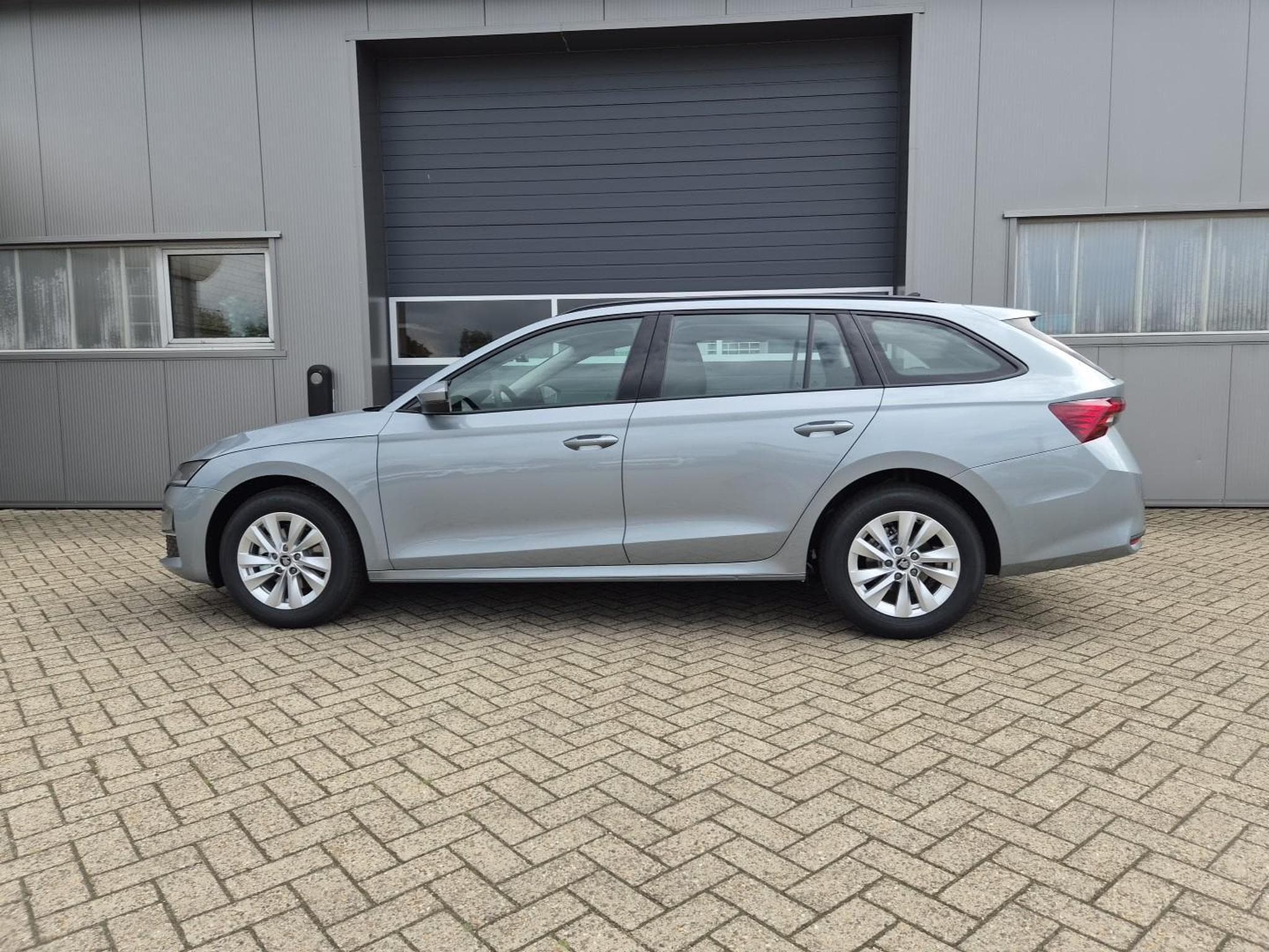 Skoda Octavia 1.5 TSI 150PS (2026) - Foto 2