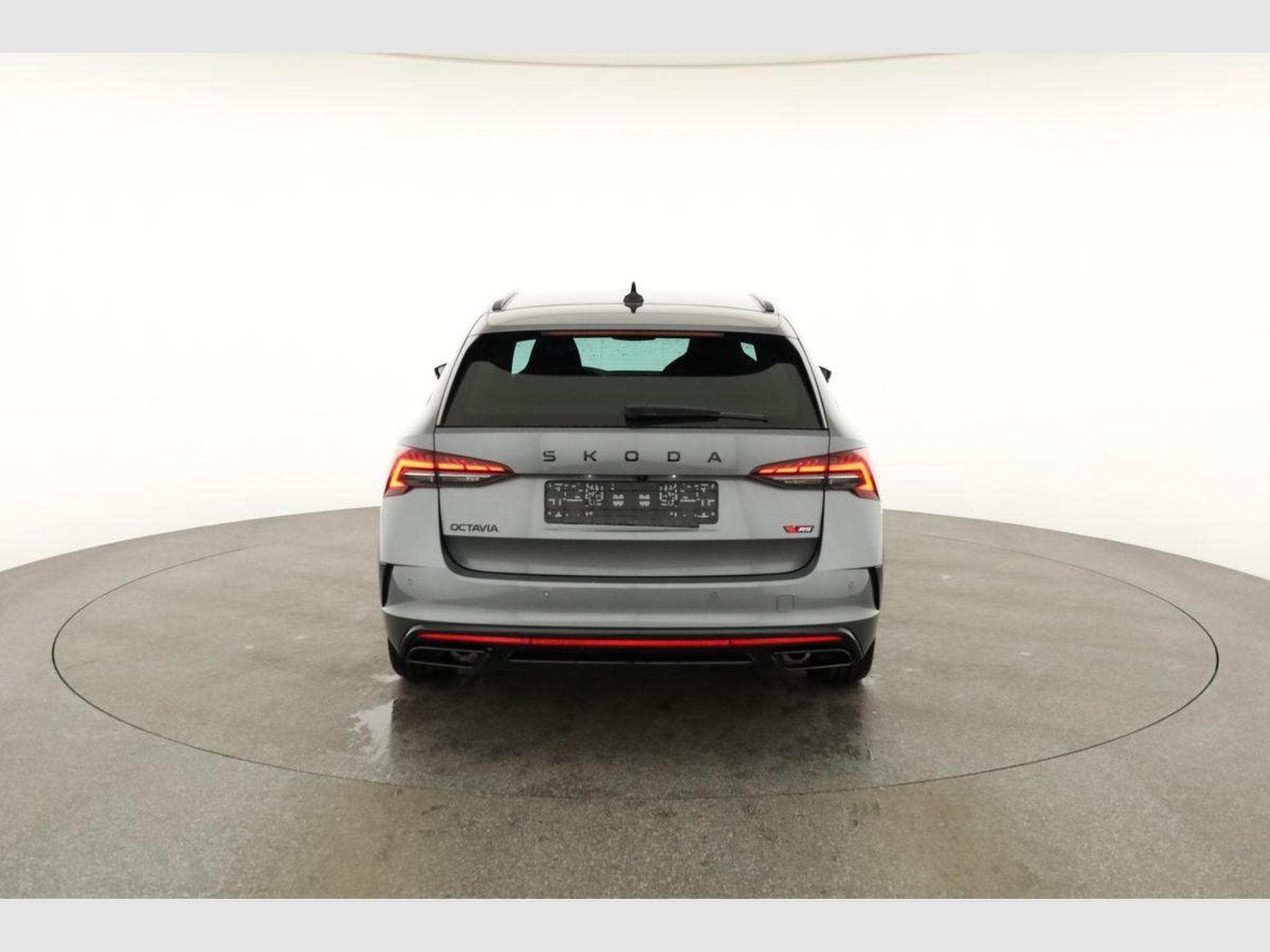 Skoda Octavia 2.0 TSI 195 kW RS (2026) - Photo 17