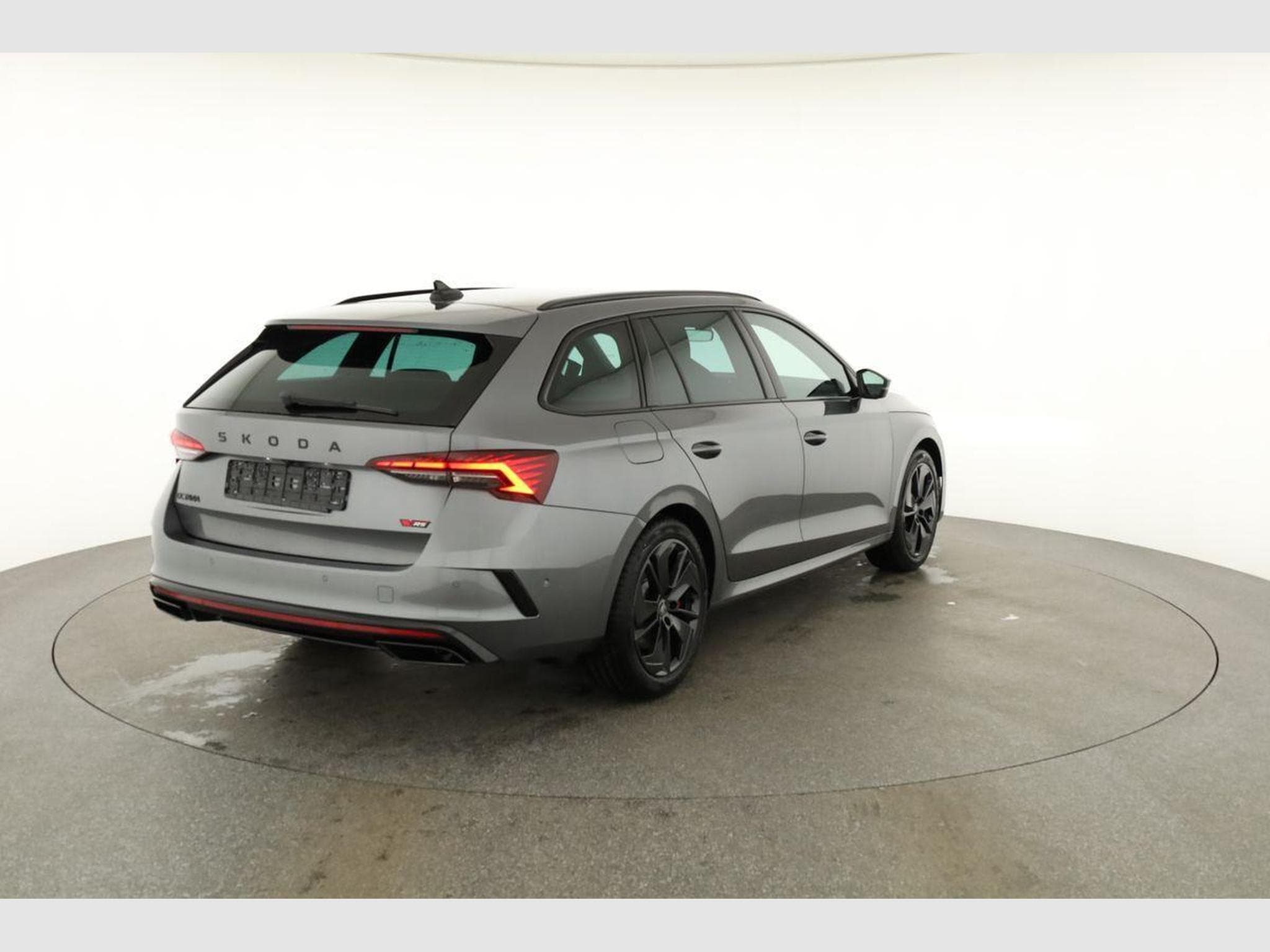 Skoda Octavia 2.0 TSI 195 kW RS (2026) - Photo 19