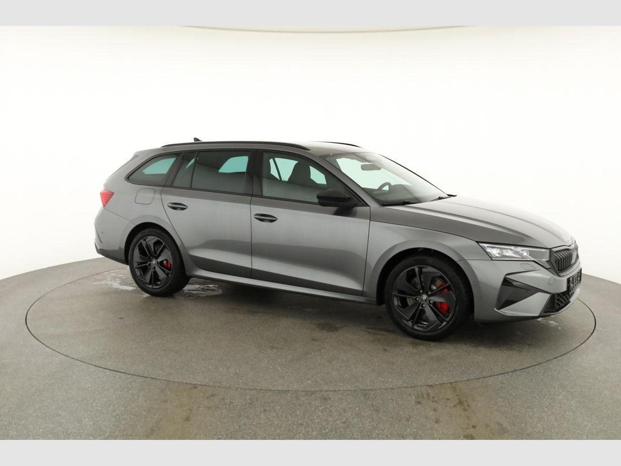 Skoda Octavia 2.0 TSI 195 kW RS (2026) - Photo 25