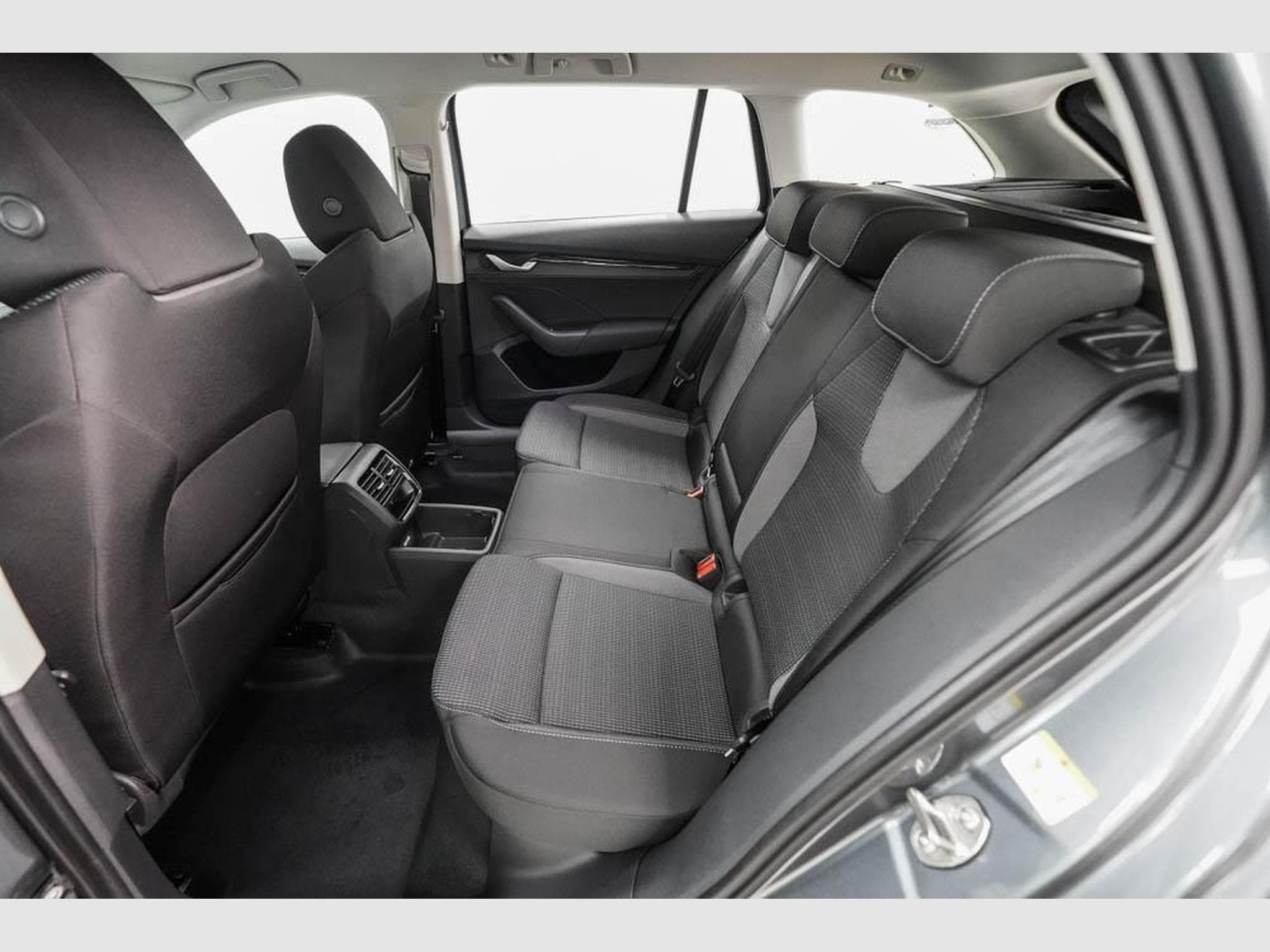 Skoda Octavia Kombi 2,0 TDI (2026) - Foto 16