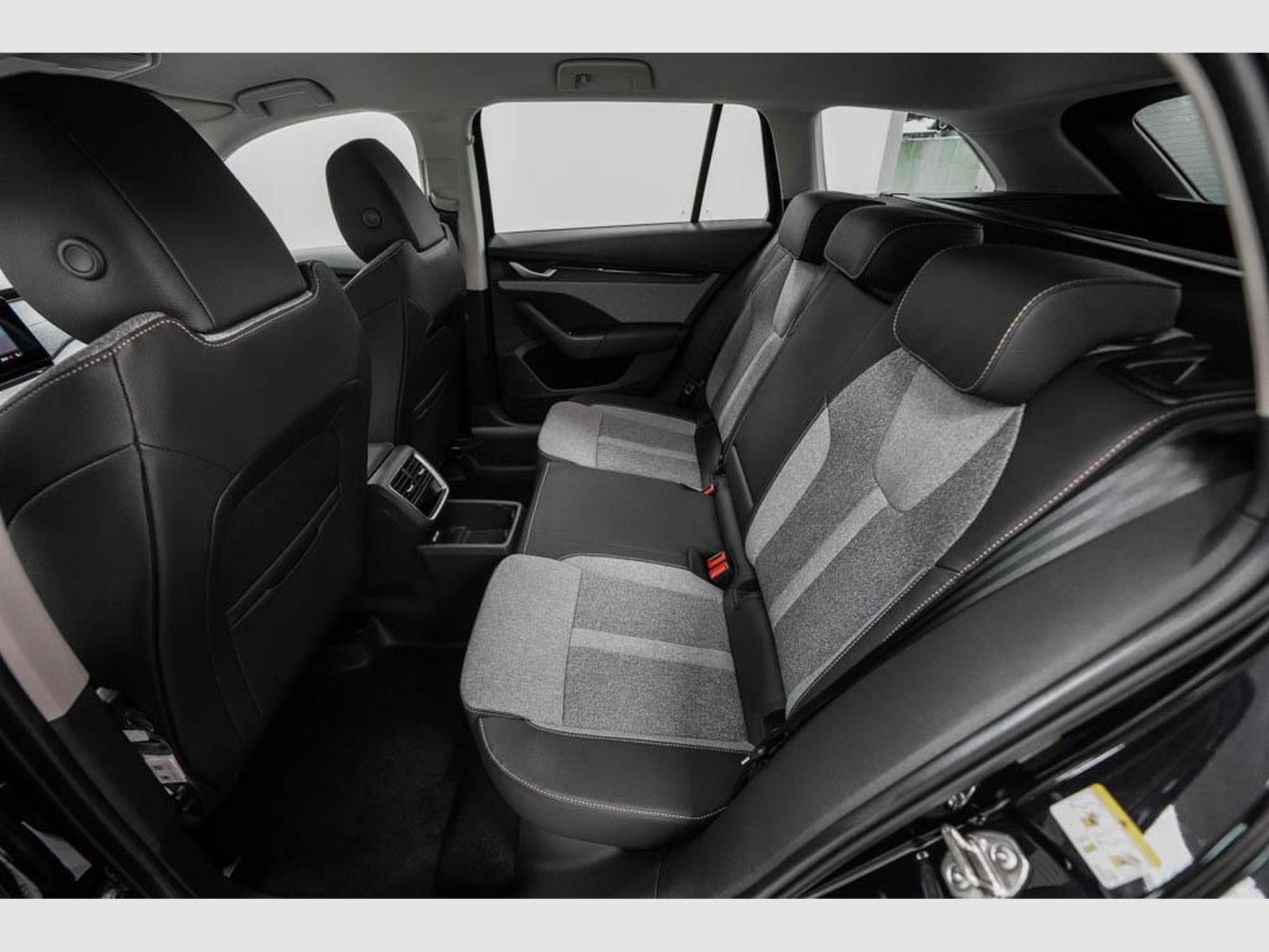 Skoda Octavia Kombi 1,5 TSI (2026) - Photo 16