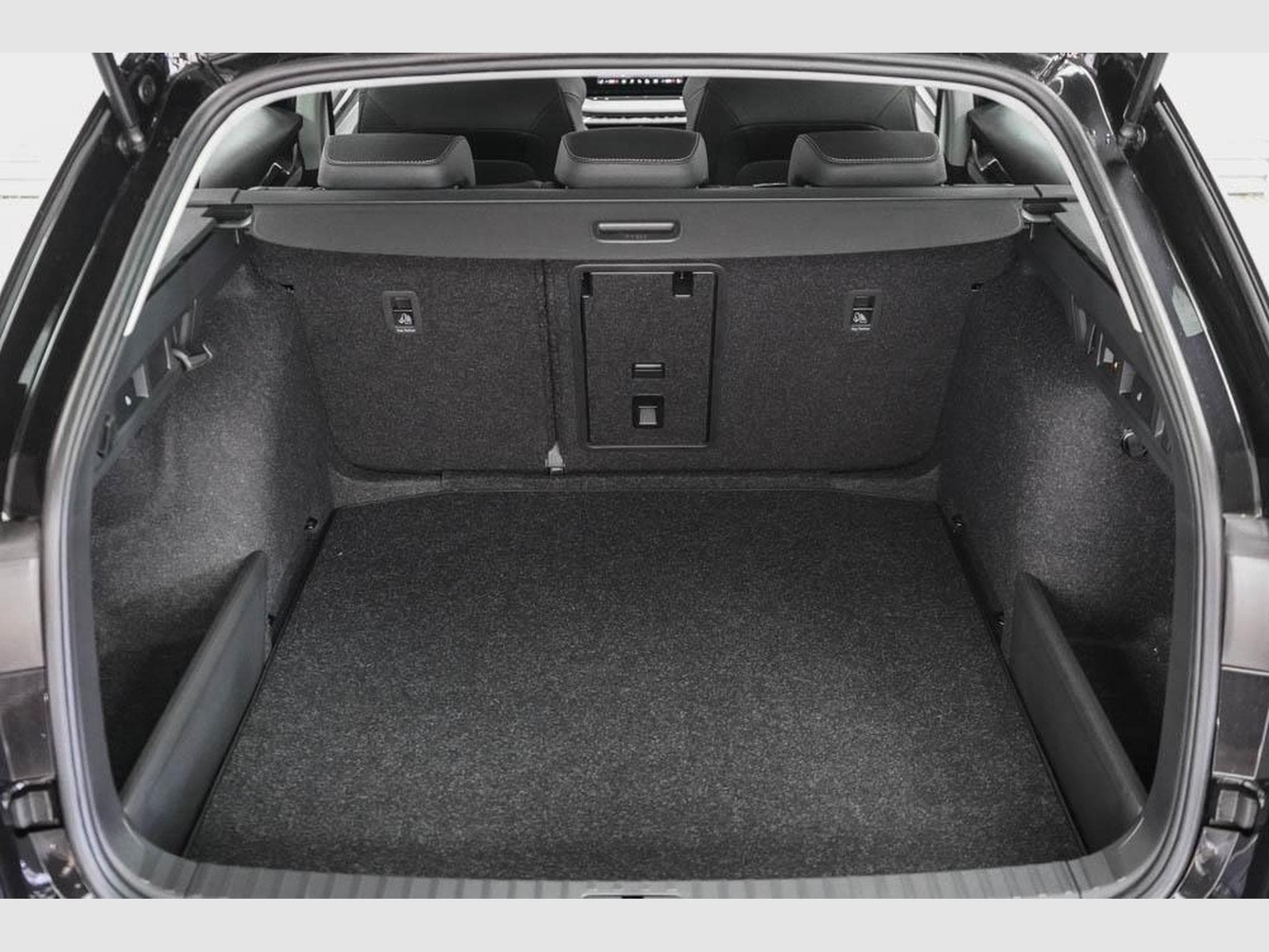 Skoda Octavia Kombi 1,5 TSI (2026) - Photo 18