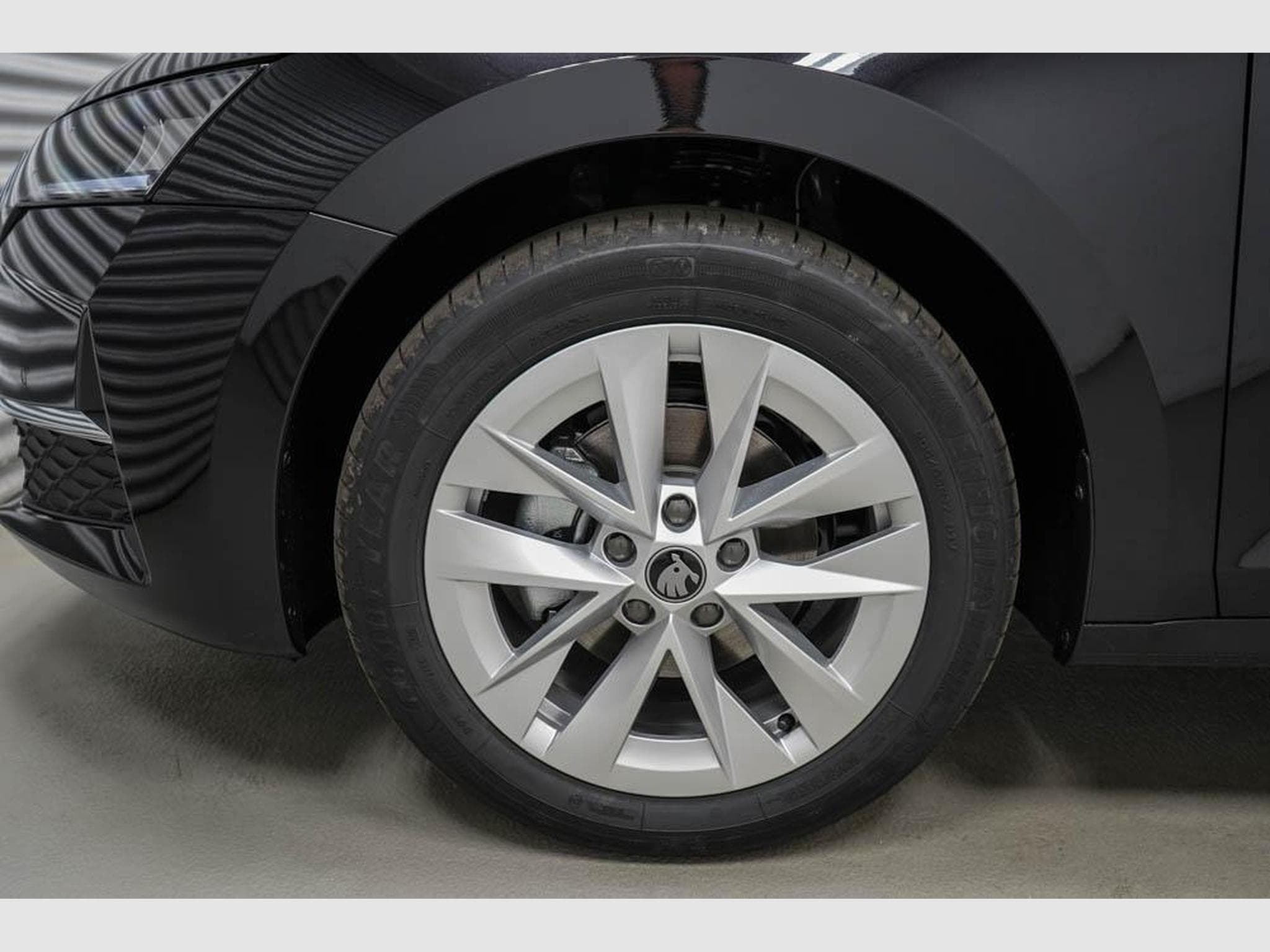 Skoda Octavia Kombi 1,5 TSI (2026) - Photo 5