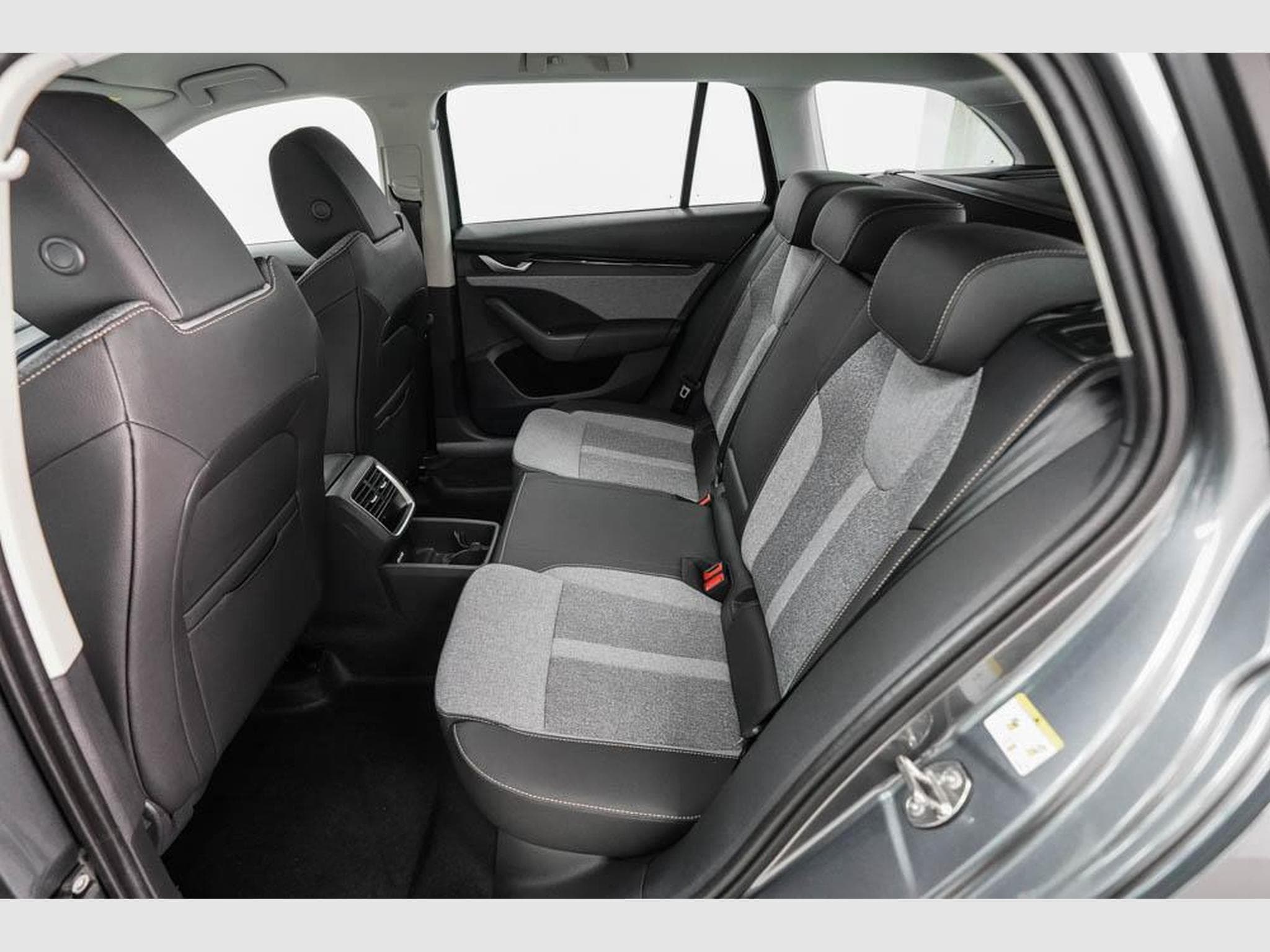 Skoda Octavia Kombi 1,5 TSI (2026) - Photo 16