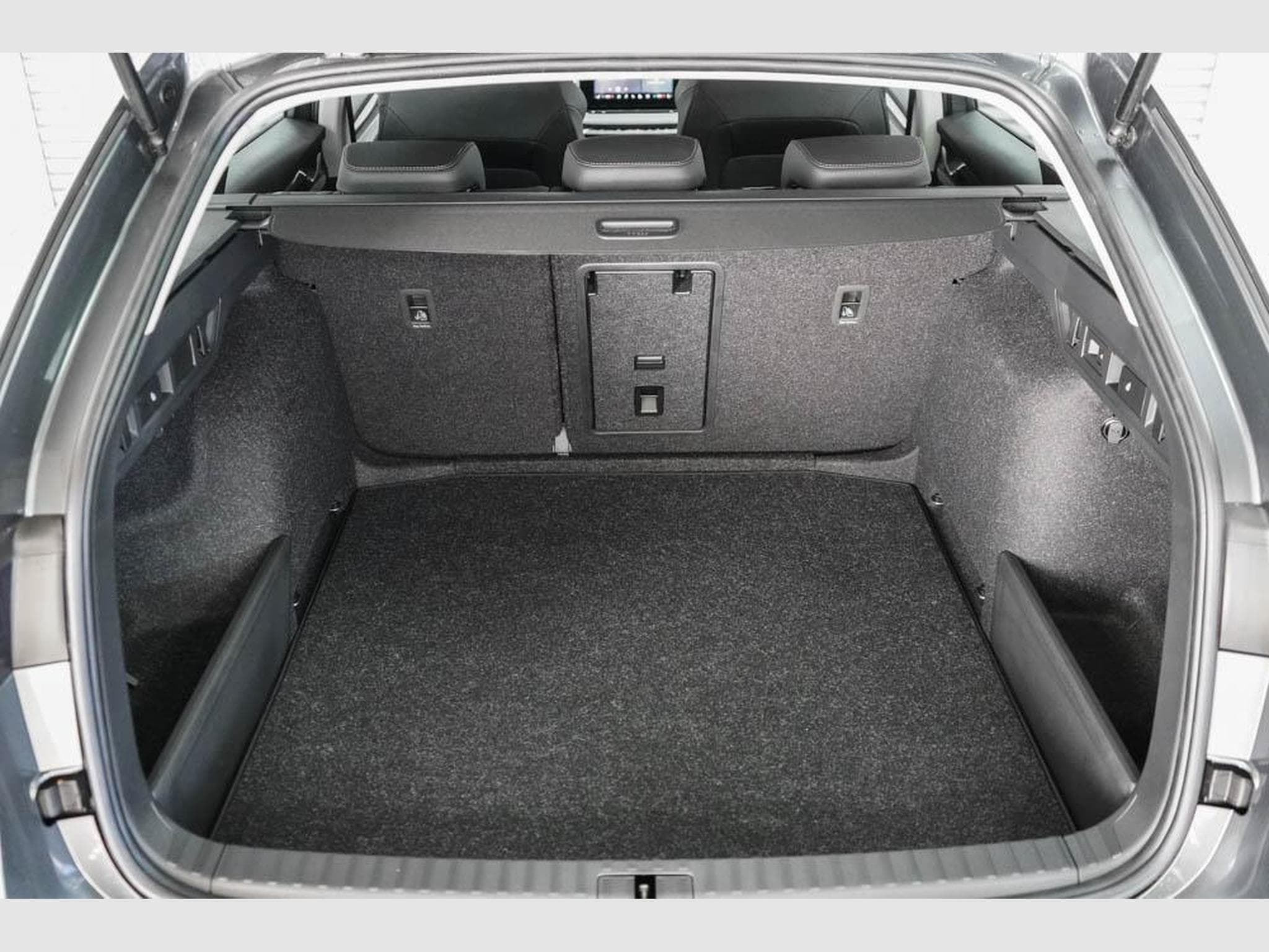 Skoda Octavia Kombi 1,5 TSI (2026) - Photo 18