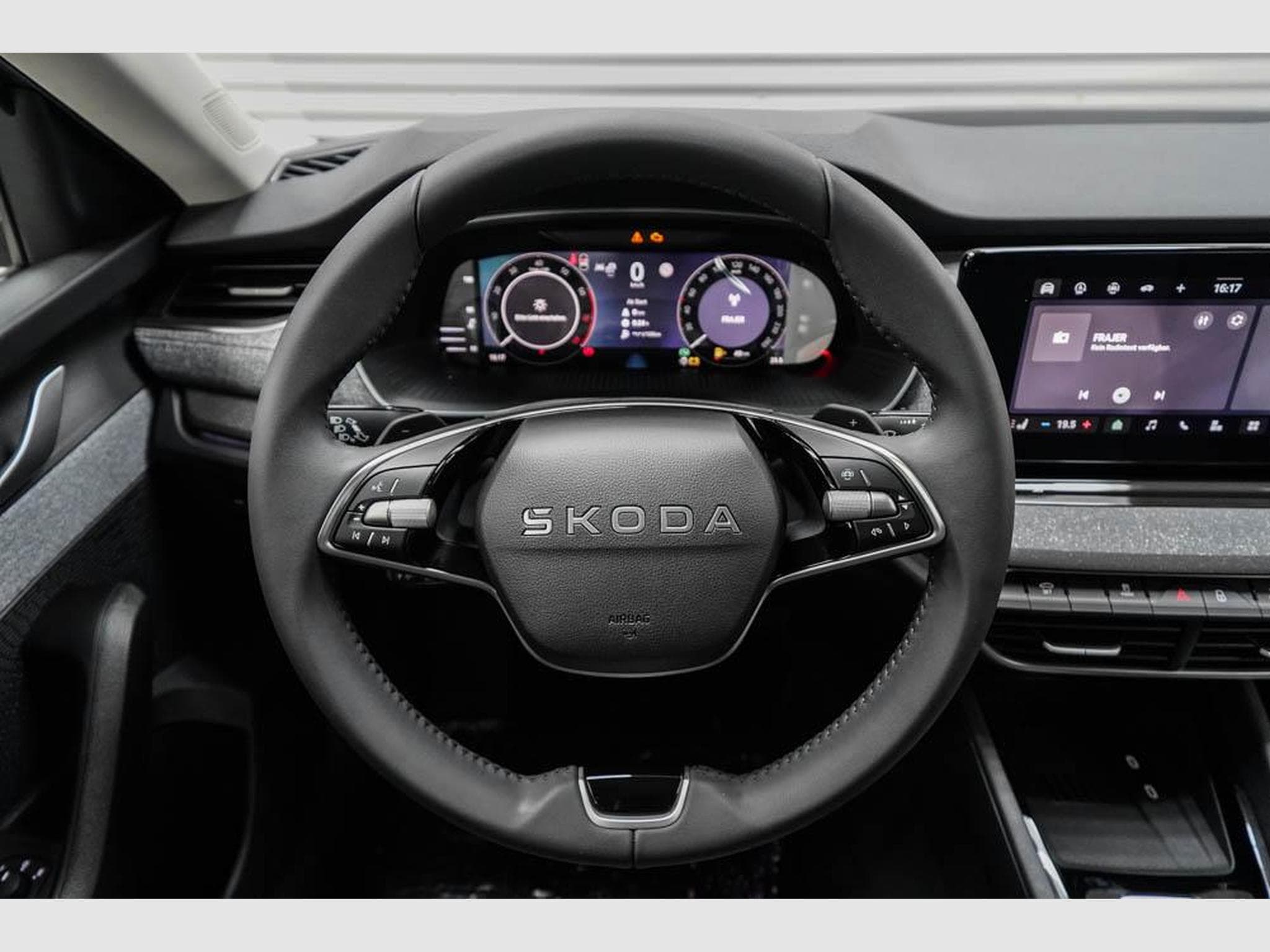Skoda Octavia Kombi 1,5 TSI (2026) - Photo 9