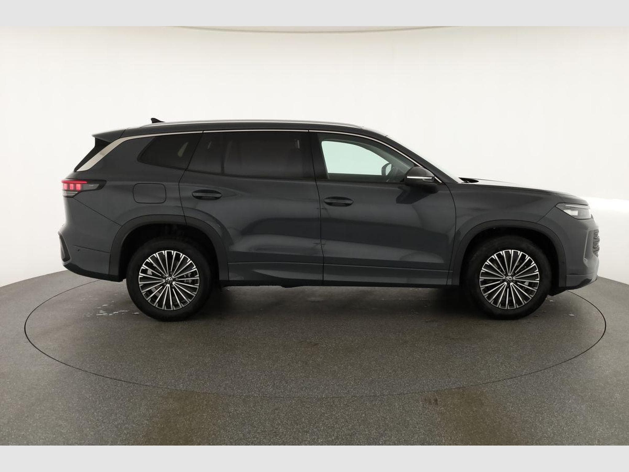 VW Tayron 1.5 TSI eHybrid 150 kW Life (2025) - Foto 25