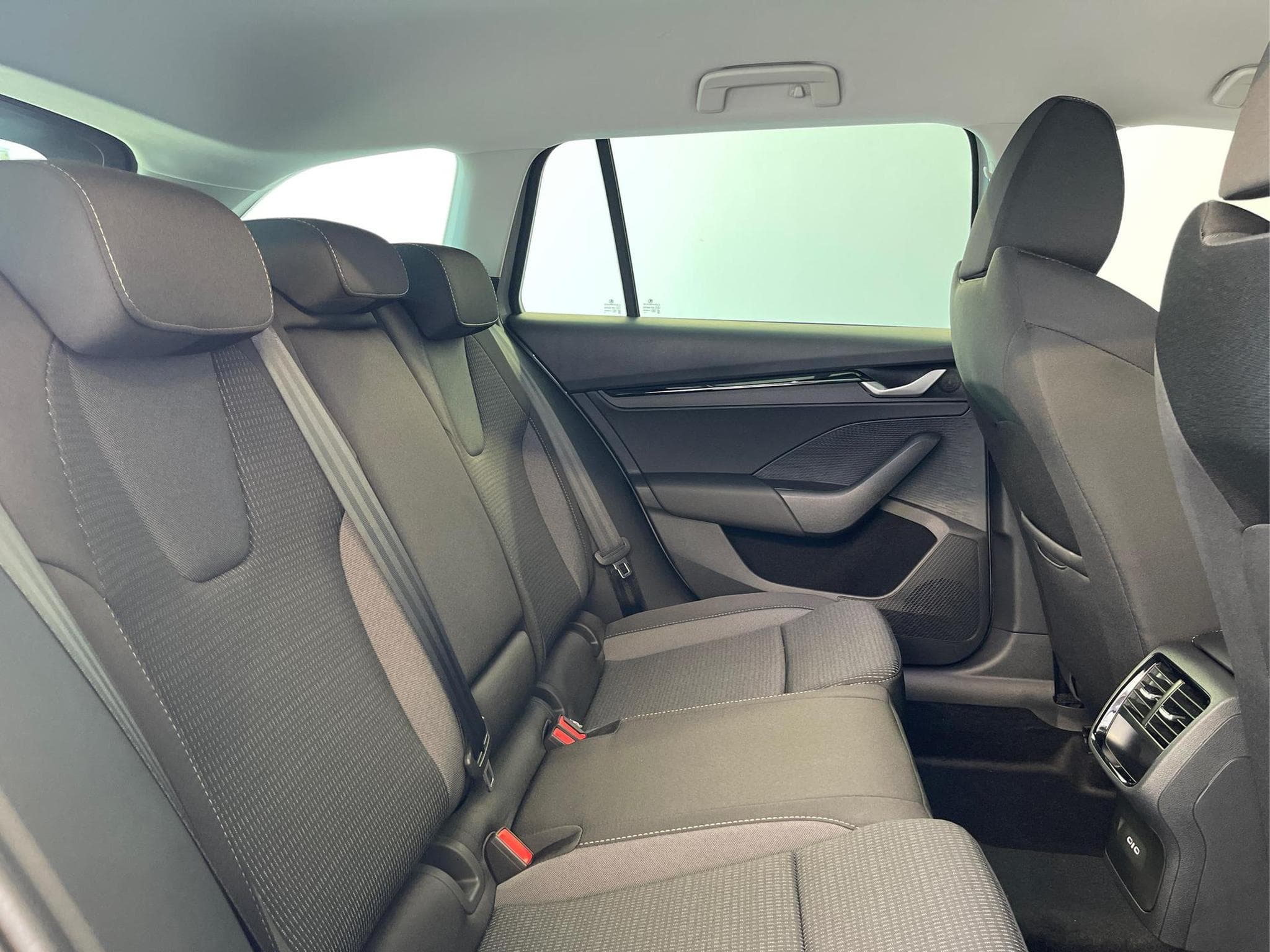 Skoda Octavia Selection (2026) - Foto 16