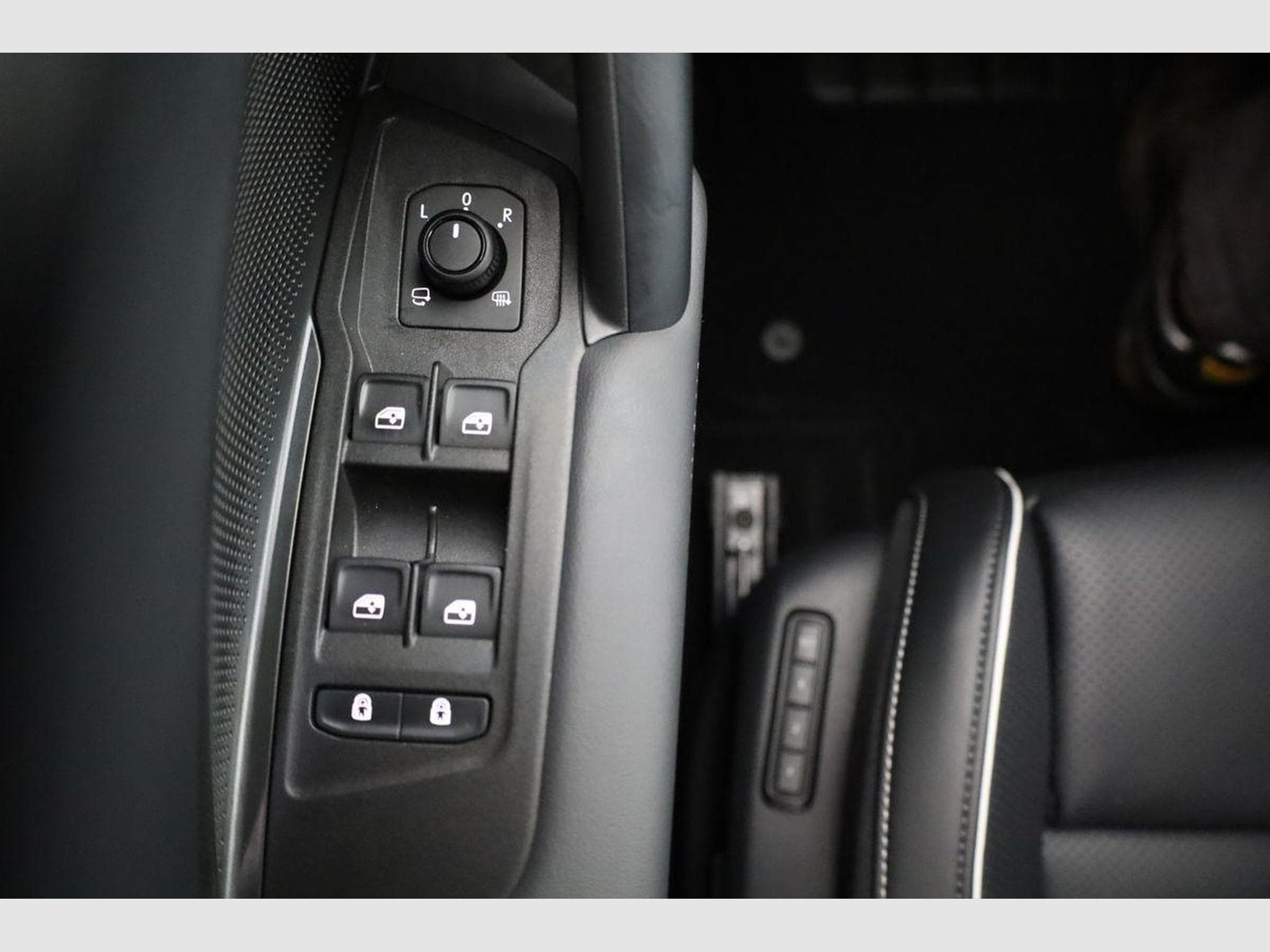 VW Tayron 1.5 TSI eHybrid 150 kW Life (2025) - Foto 8