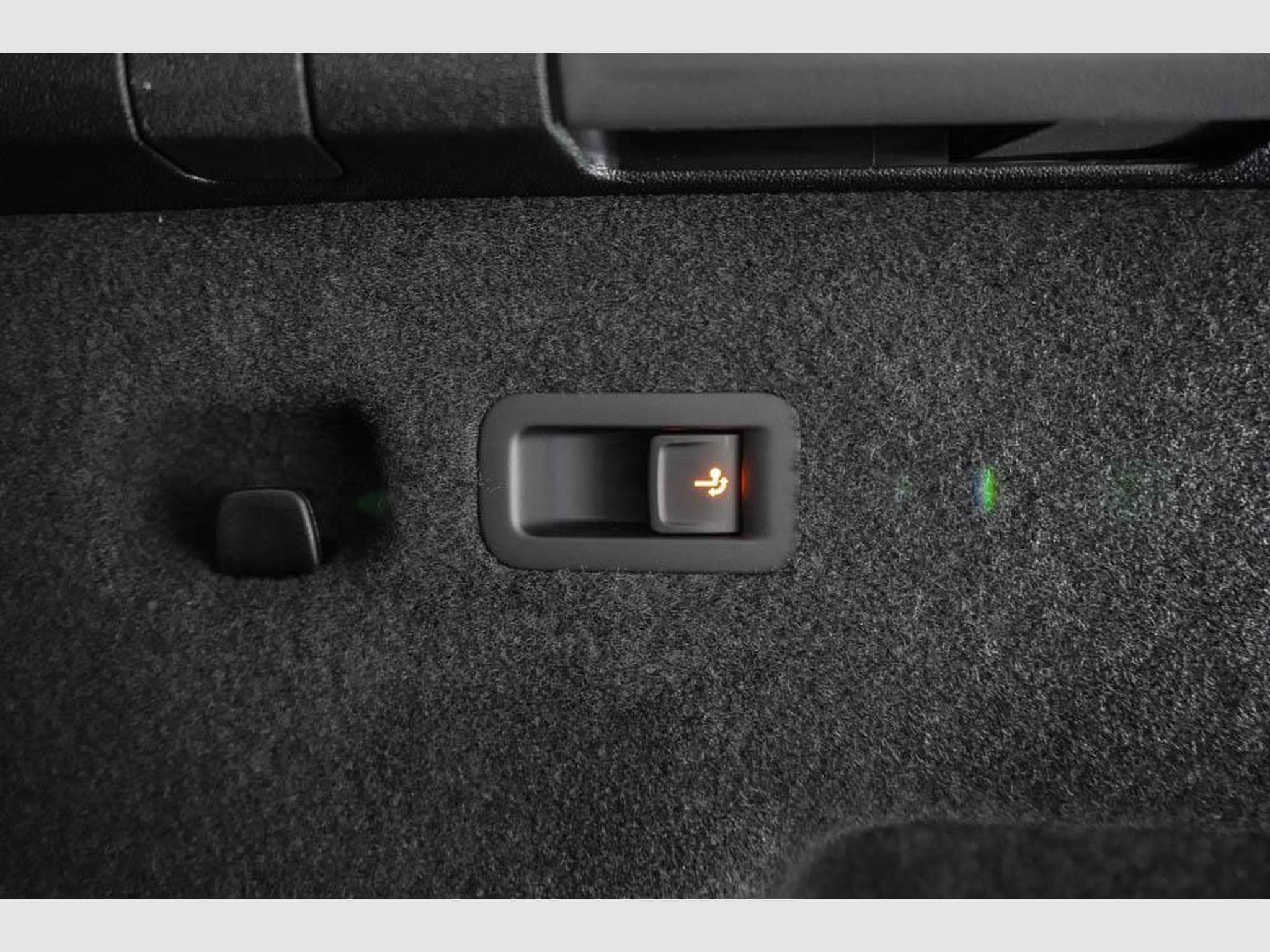 VW Tayron 2,0 TDI DSG (2026) - Photo 22