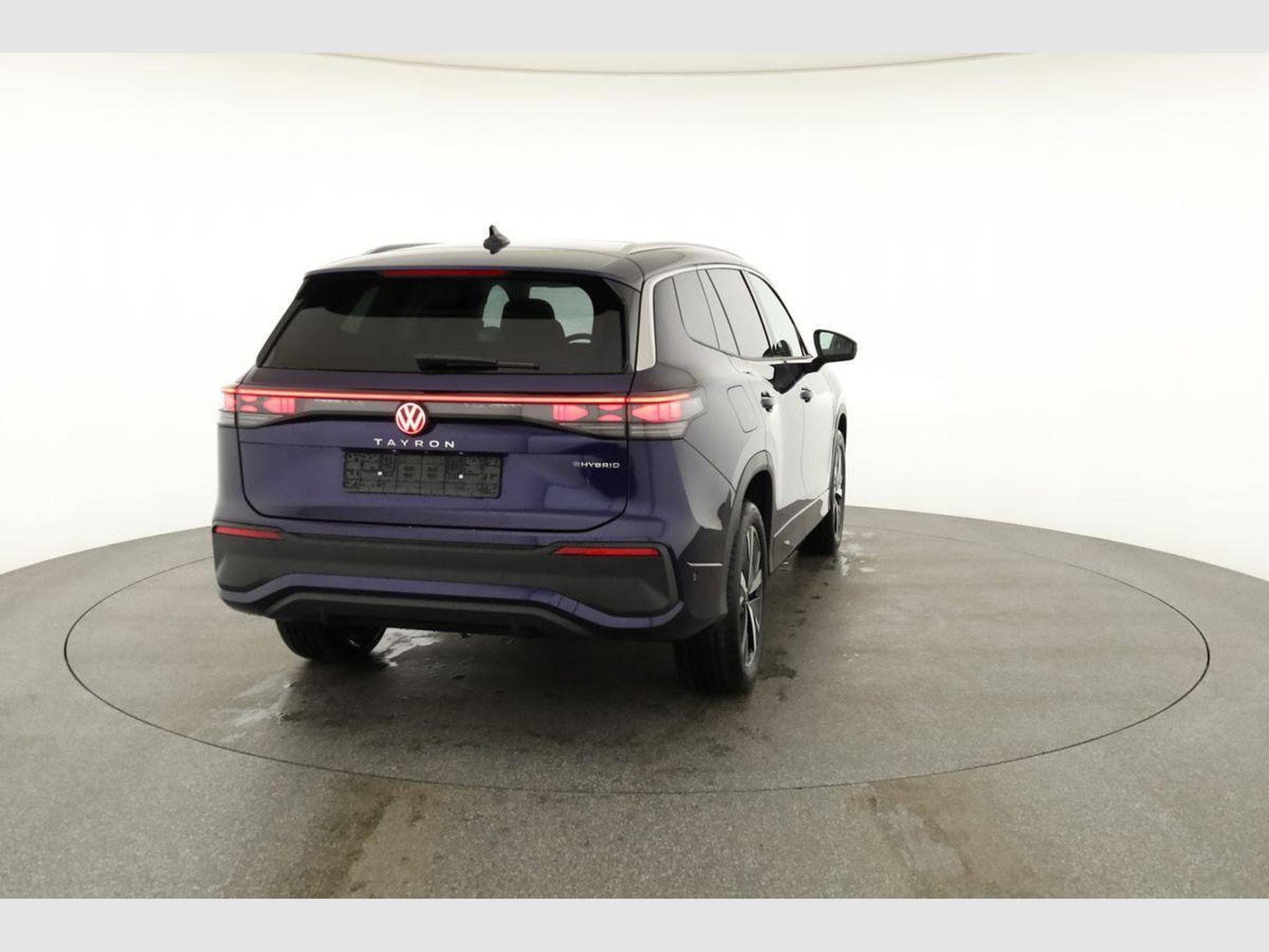 VW Tayron 1.5 TSI eHybrid 150 kW Life (2025) - Photo 18