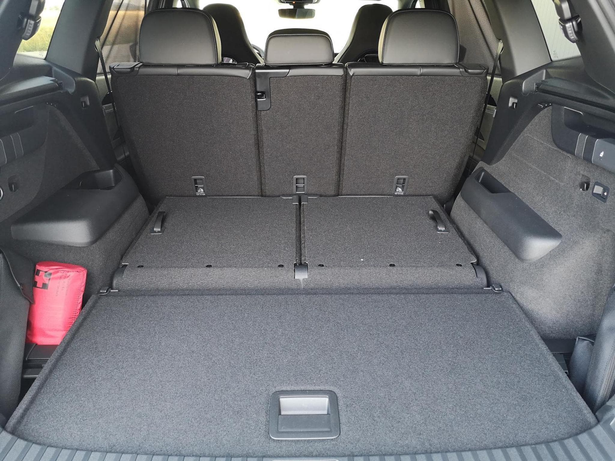 VW Tayron 2.0 TDI 142 kW 4Motion R-Line (2025) - Photo 11