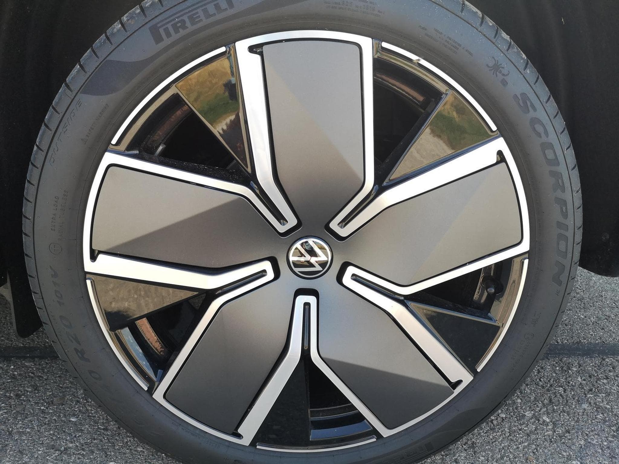VW Tayron 2.0 TDI 142 kW 4Motion R-Line (2025) - Photo 4