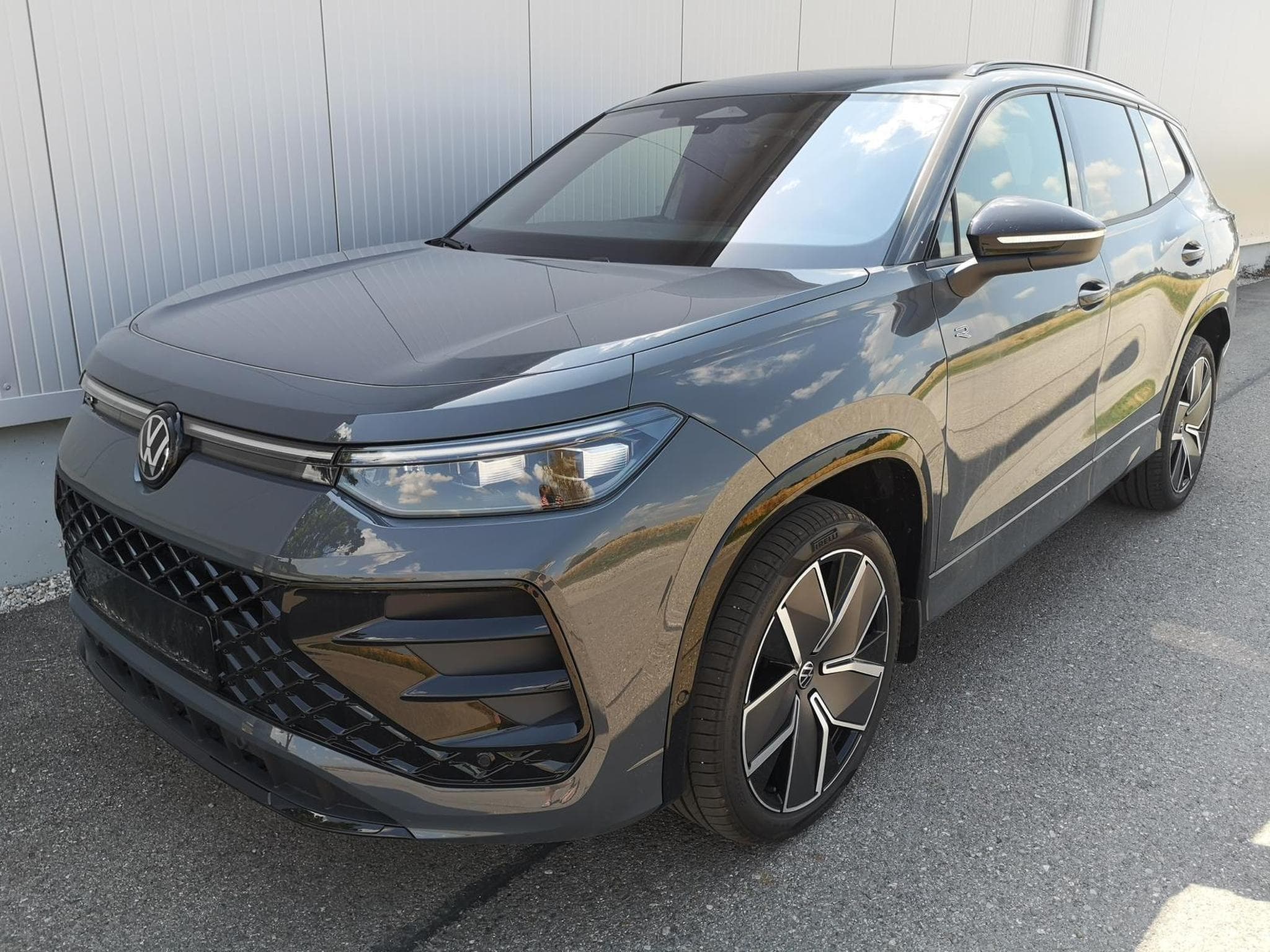 VW Tayron 2.0 TDI 142 kW 4Motion R-Line (2025) - Photo 1