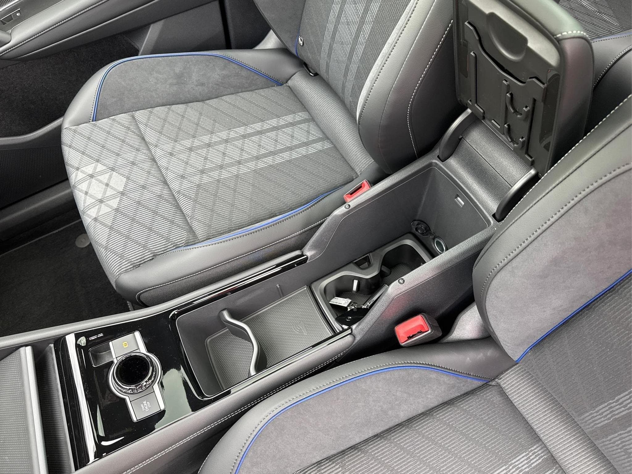VW Tayron R-Line (2026) - Photo 15