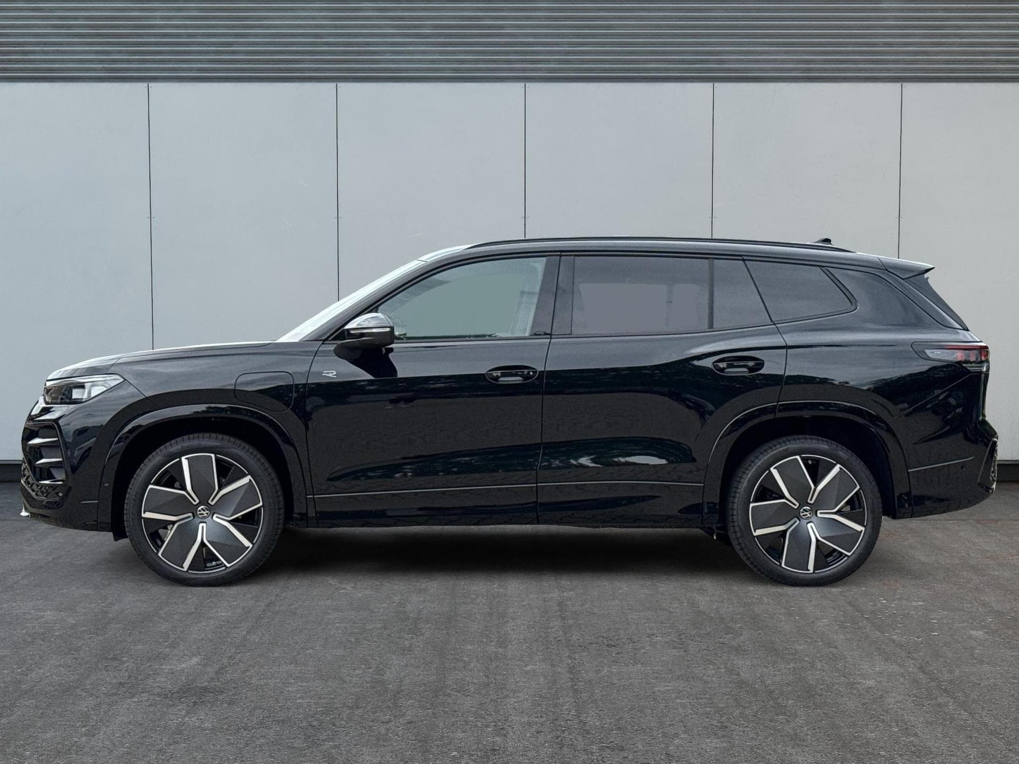 VW Tayron R-Line (2026) - Photo 2