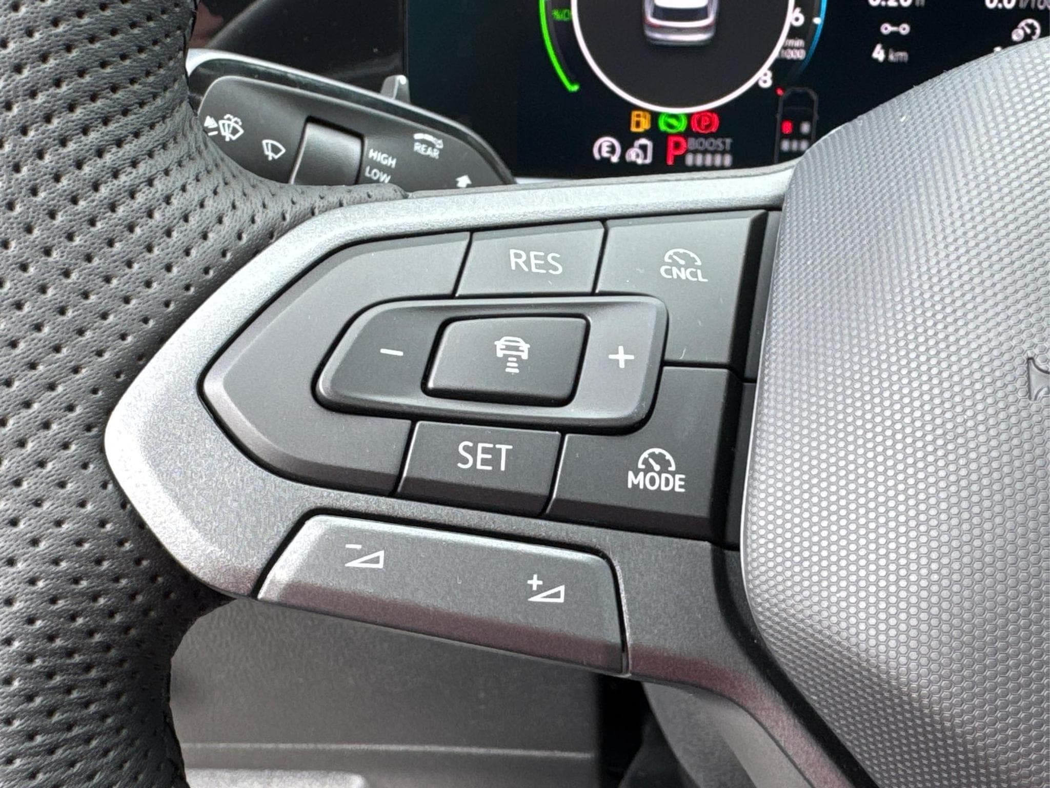 VW Tayron R-Line (2026) - Photo 25