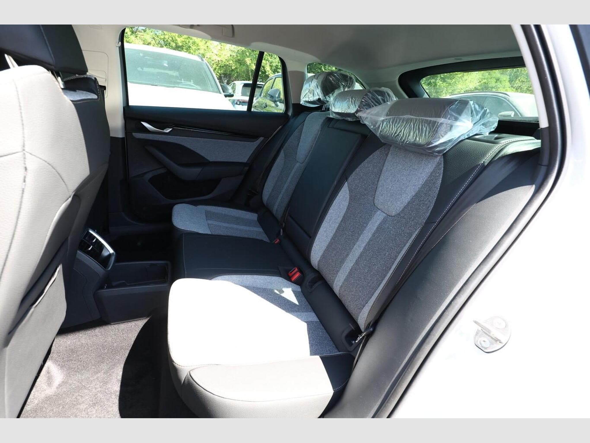 Skoda Octavia Selection (2025) - Photo 10