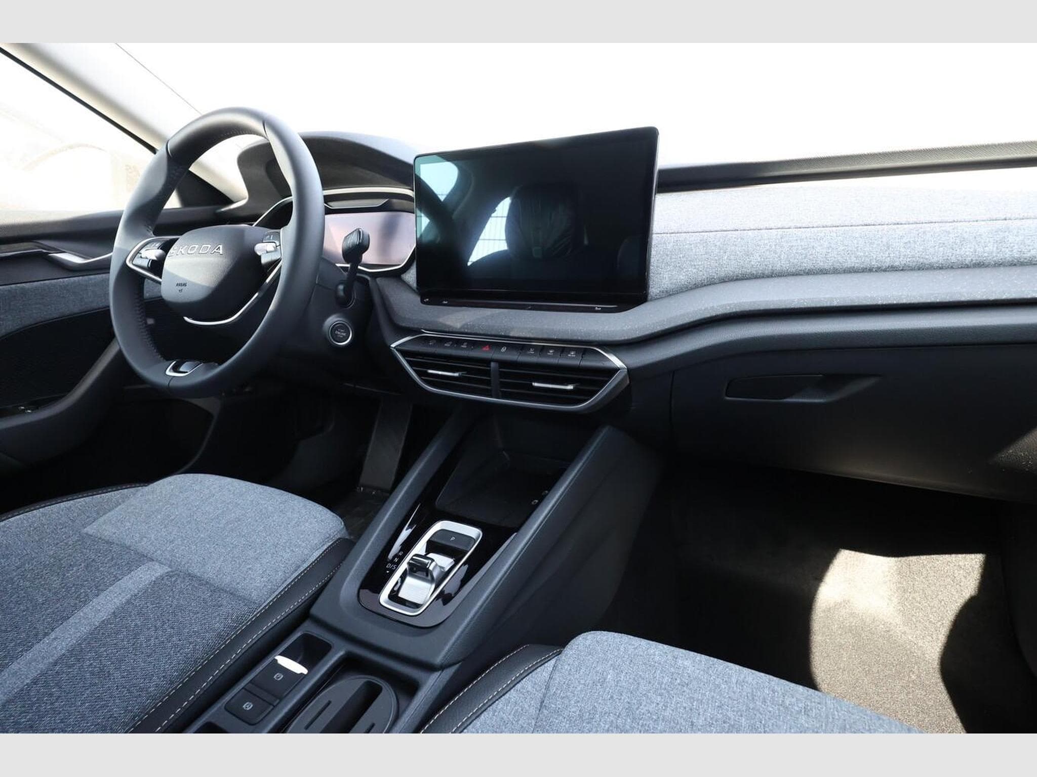 Skoda Octavia Selection (2025) - Photo 8