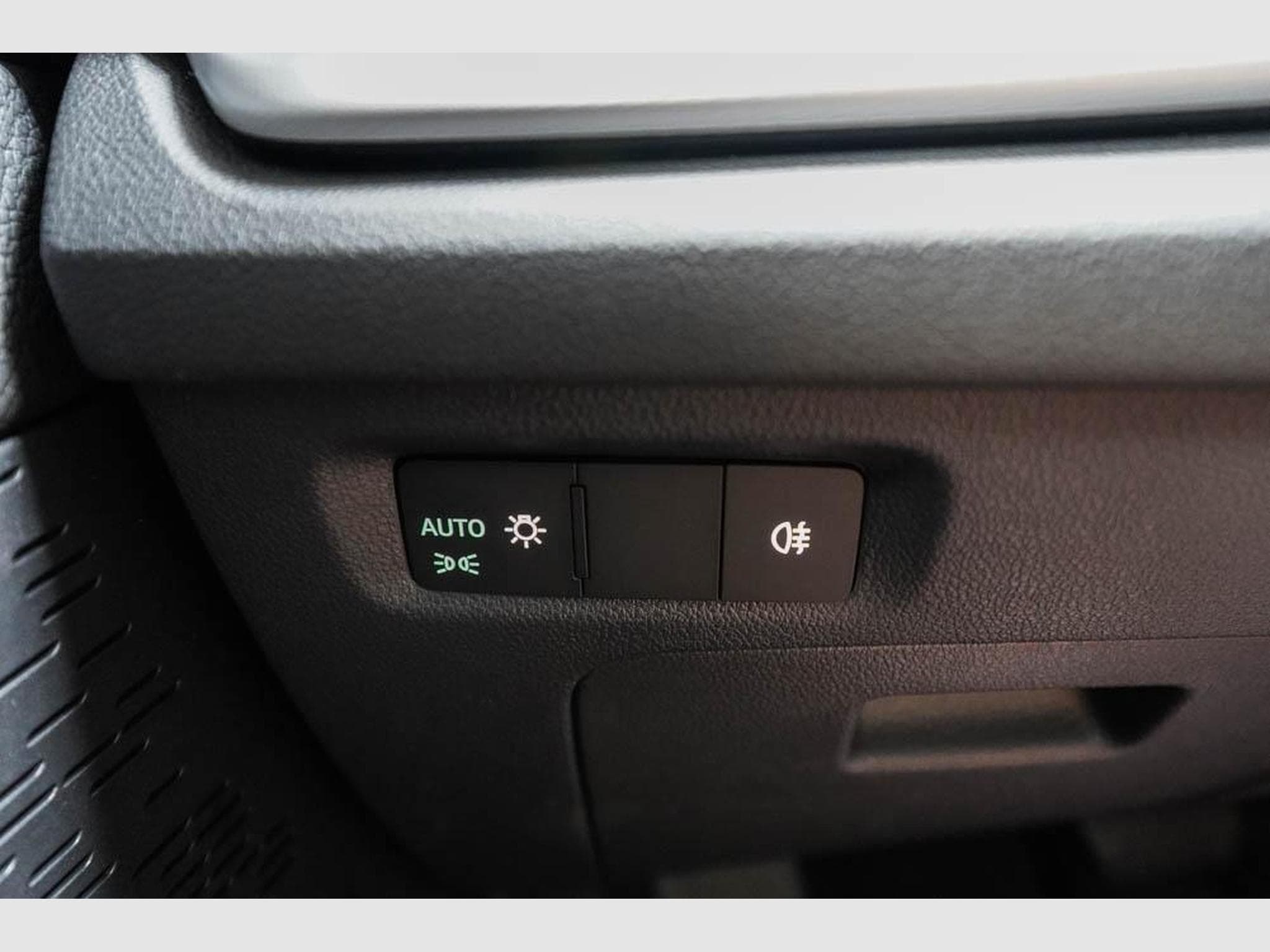 Skoda Octavia Kombi 1,5 TSI (2026) - Photo 11
