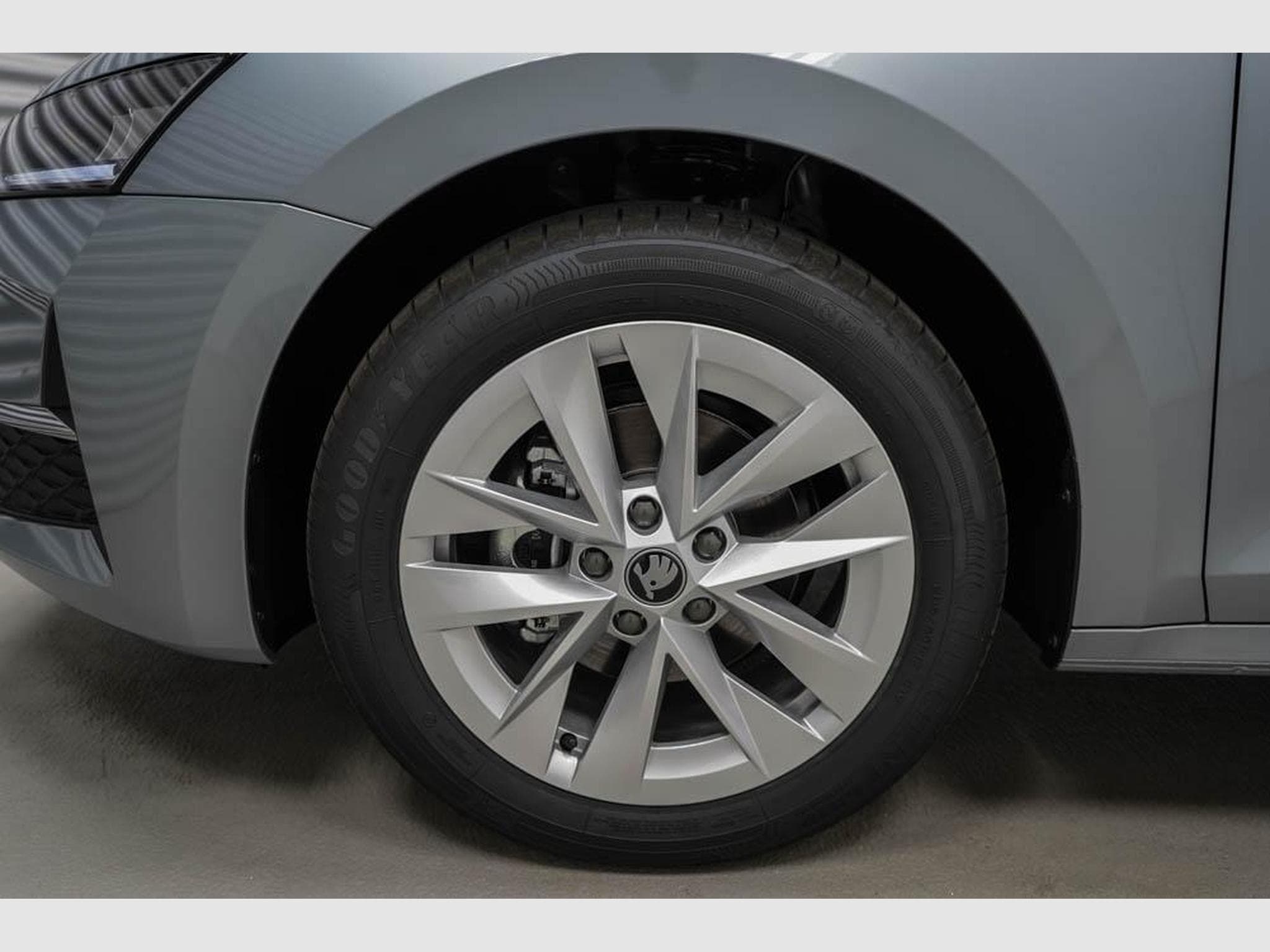 Skoda Octavia Kombi 1,5 TSI (2026) - Photo 5