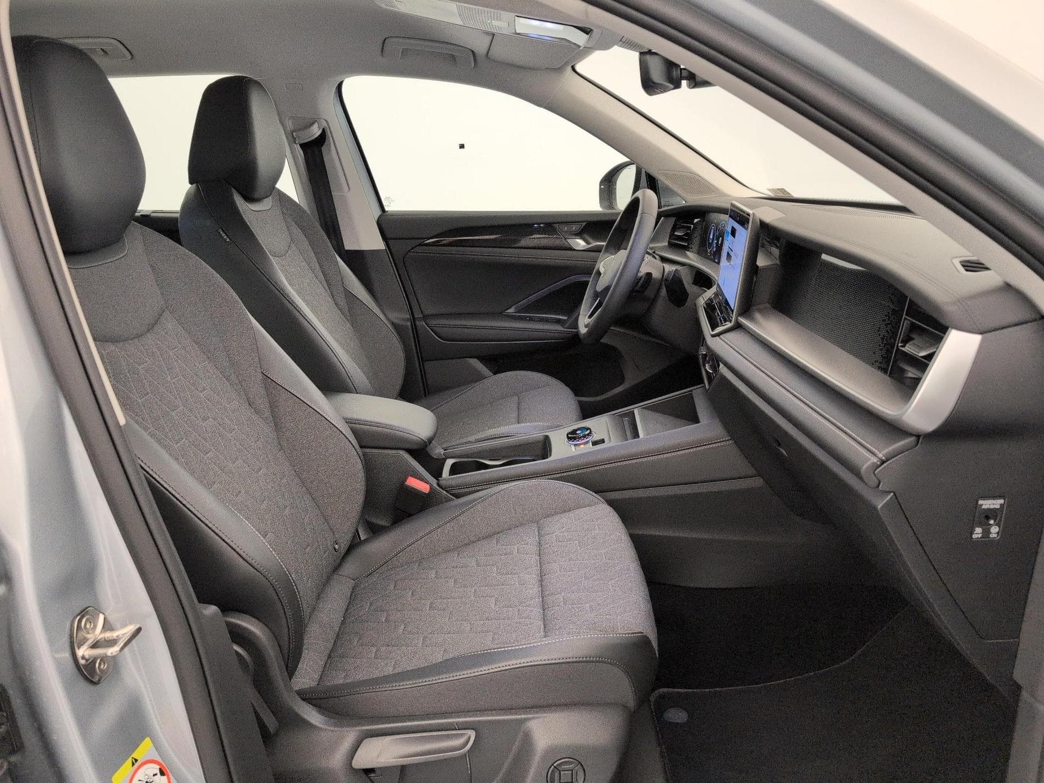 VW Tayron Life Plus 7pl (2025) - Photo 9