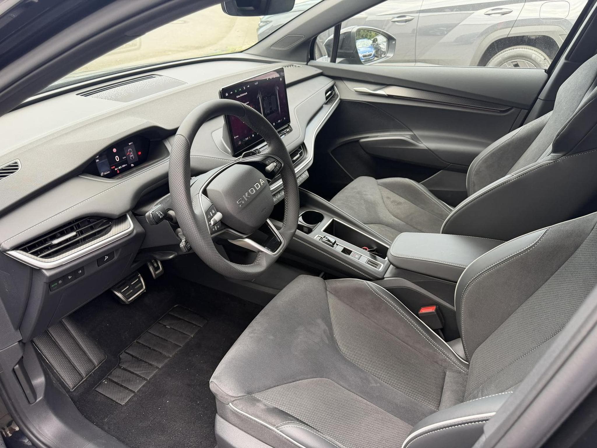 Skoda Elroq Sportline 60 (2026) - Foto 6